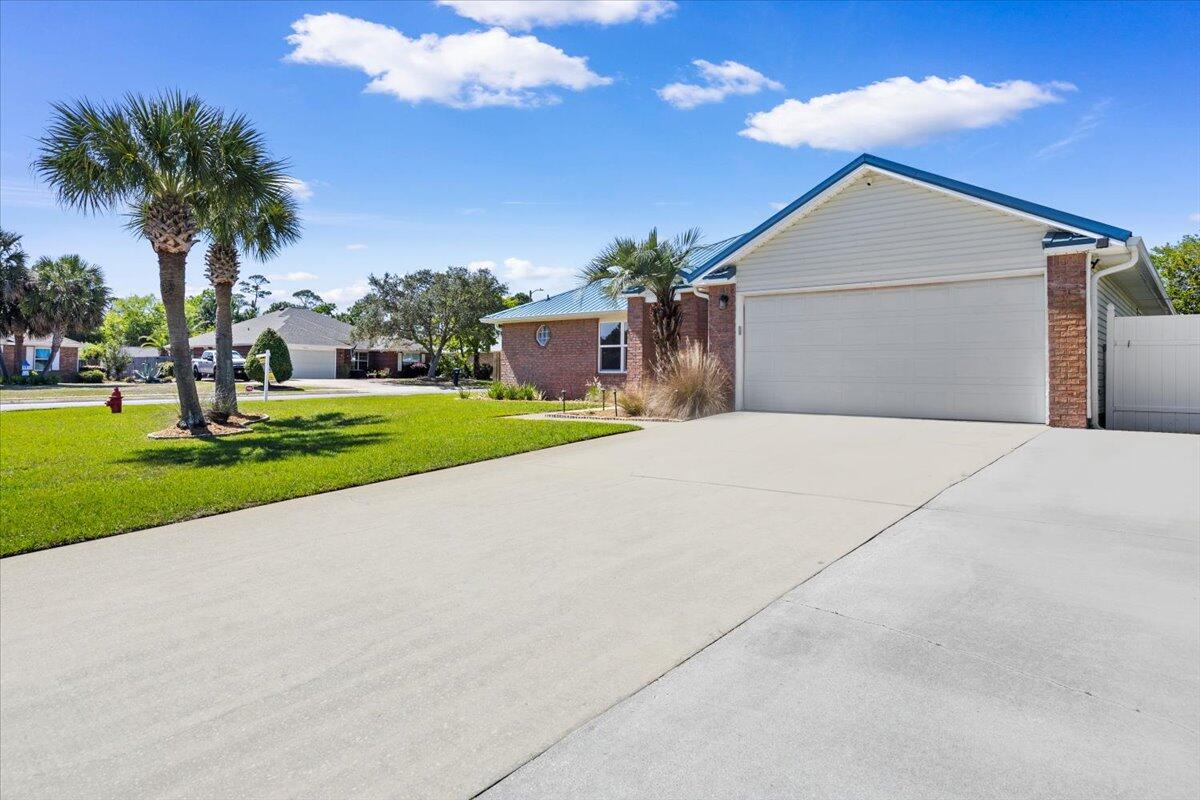 LIGHTHOUSE POINTE UNIT 3 - Residential