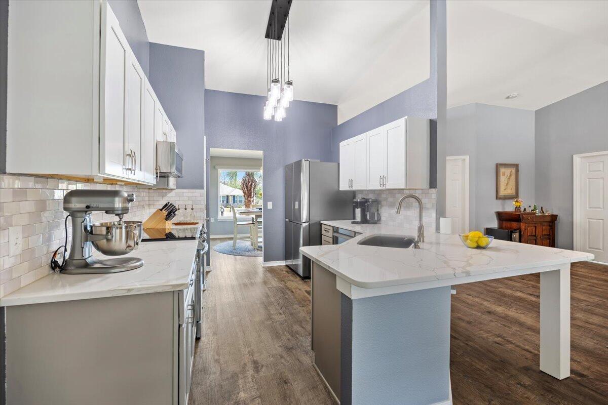 LIGHTHOUSE POINTE UNIT 3 - Residential