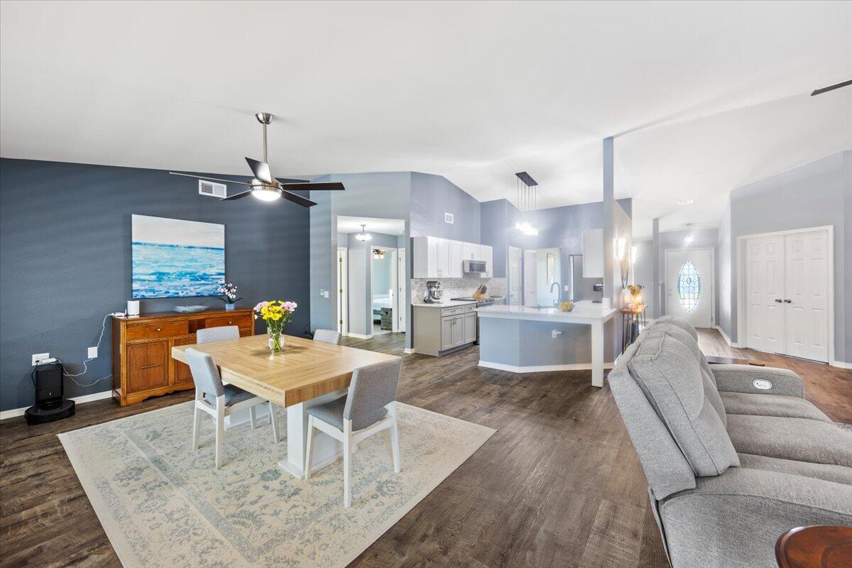 LIGHTHOUSE POINTE UNIT 3 - Residential