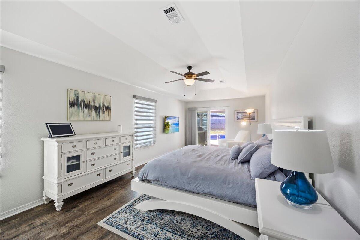 LIGHTHOUSE POINTE UNIT 3 - Residential