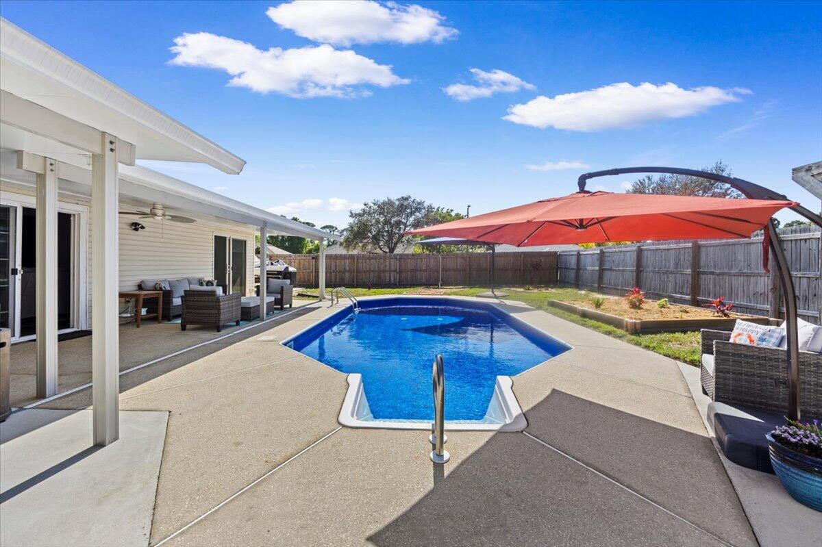 LIGHTHOUSE POINTE UNIT 3 - Residential