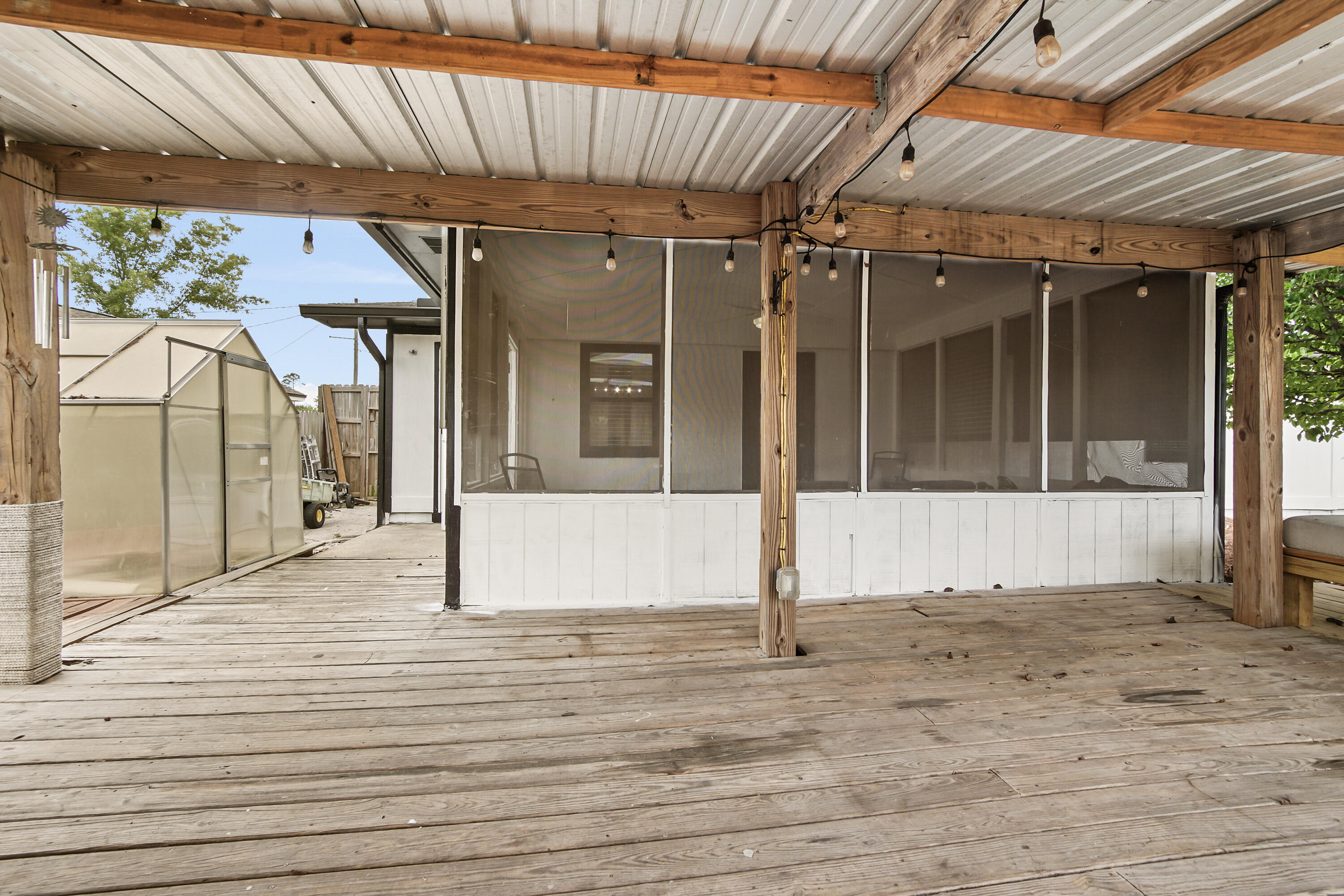 WOODLAND ESTATES UNIT 2 - Residential