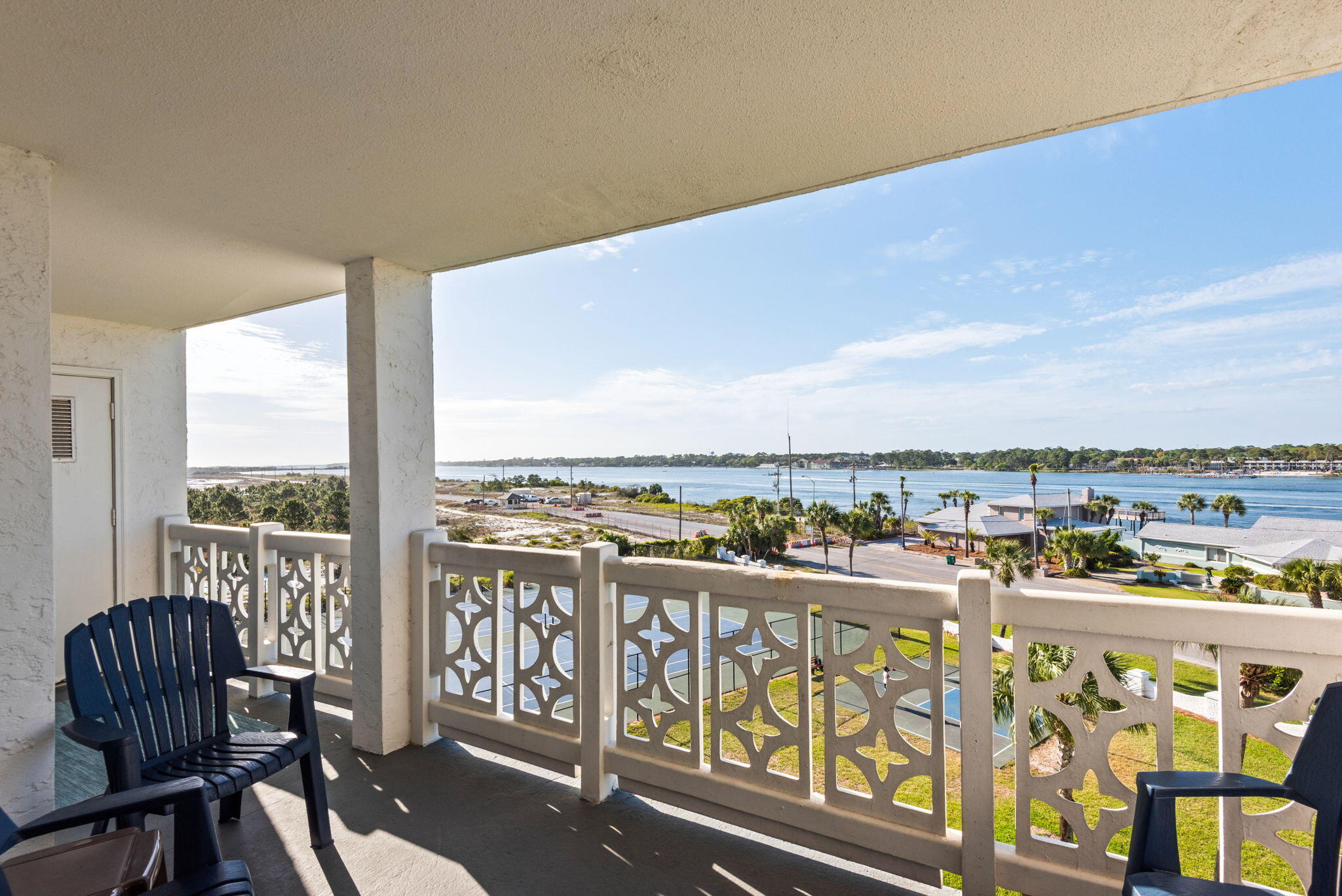 EL MATADOR CONDO - Residential