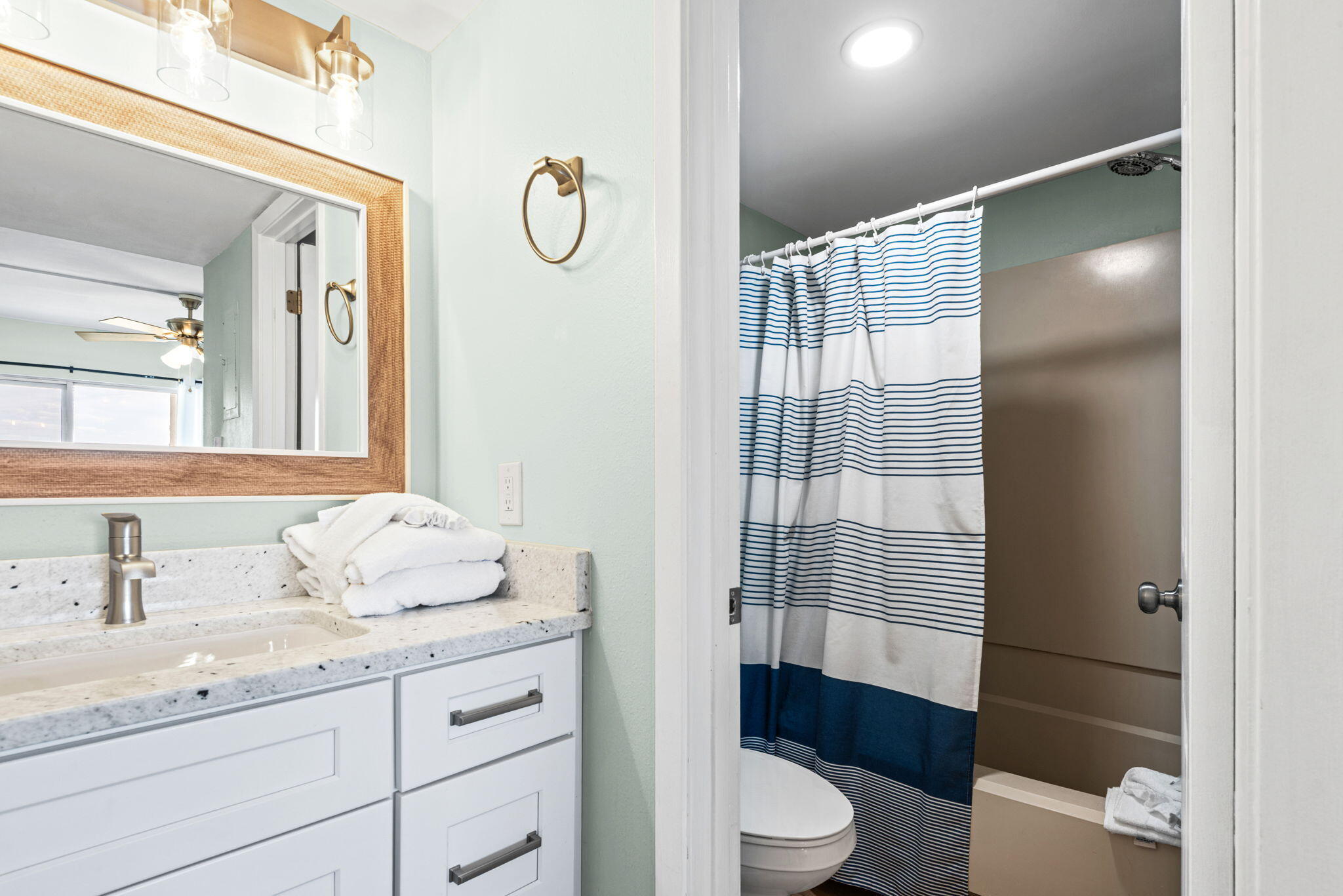 EL MATADOR CONDO - Residential