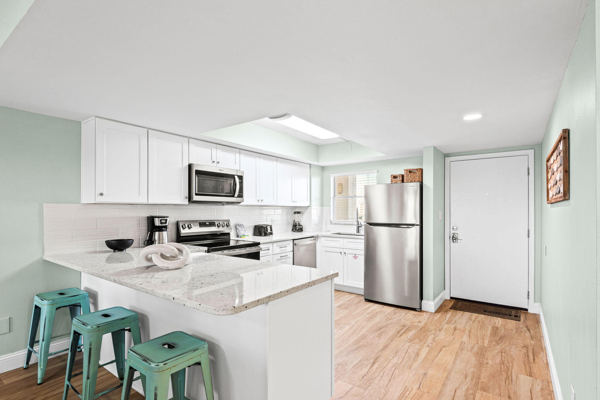 EL MATADOR CONDO - Residential