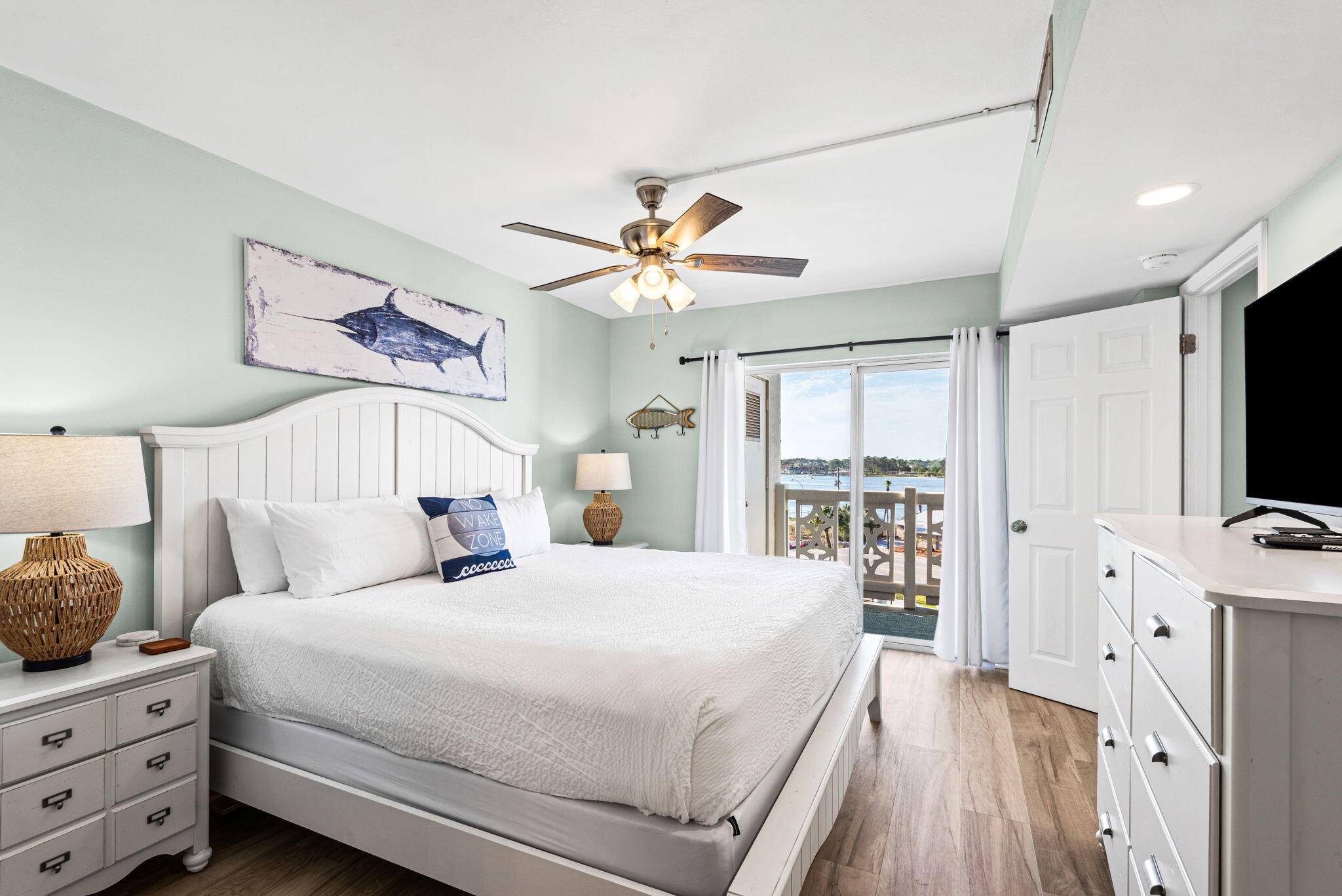 EL MATADOR CONDO - Residential