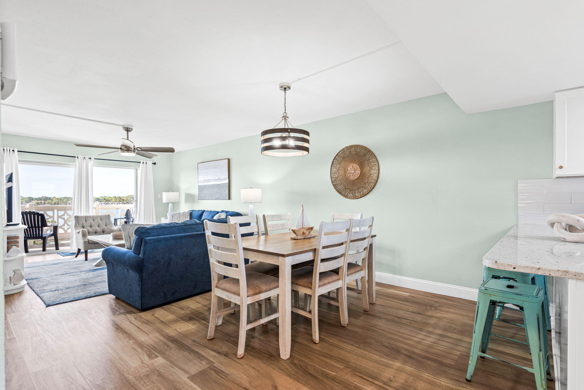 EL MATADOR CONDO - Residential