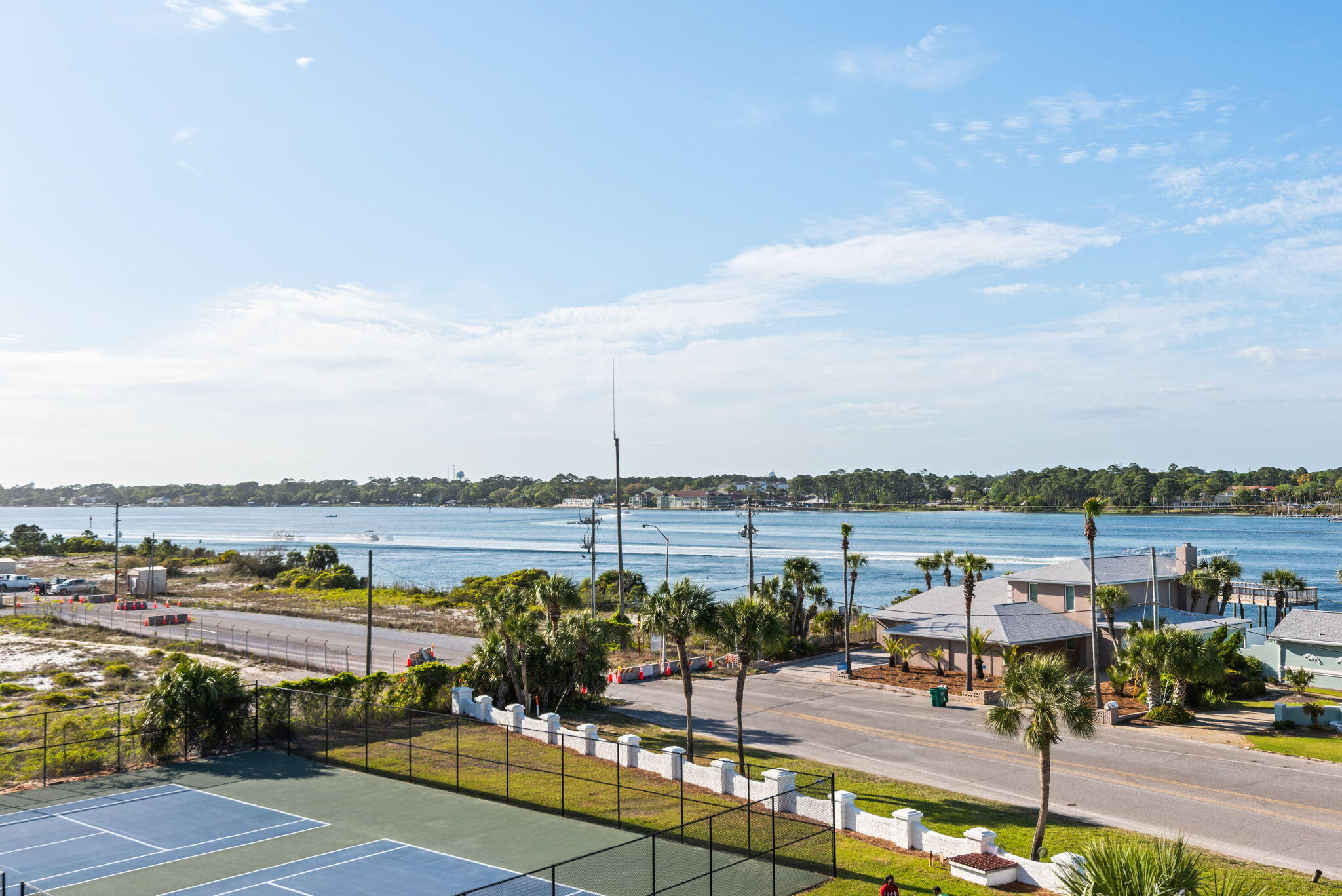 EL MATADOR CONDO - Residential