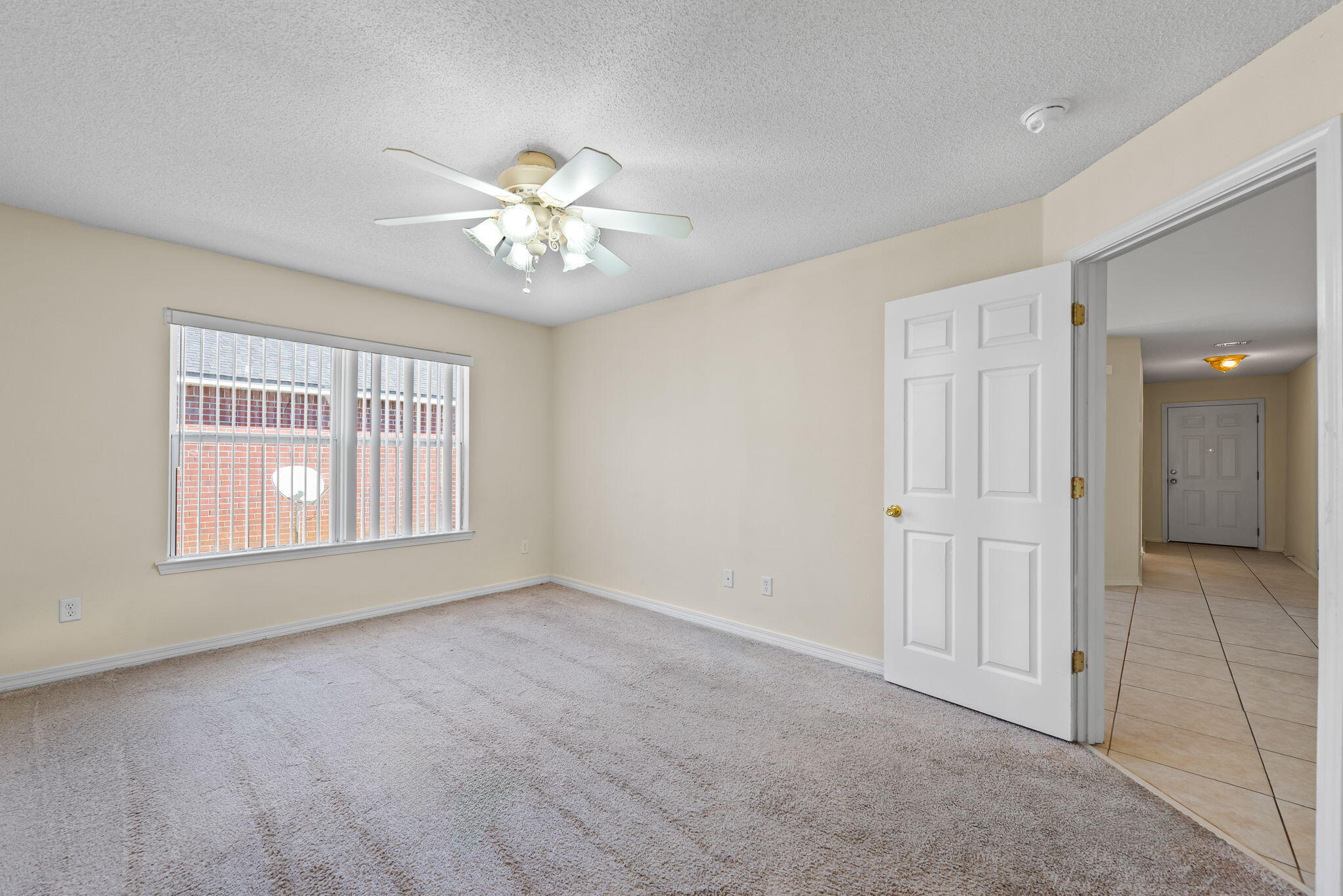 HIDDEN SHORES - Residential