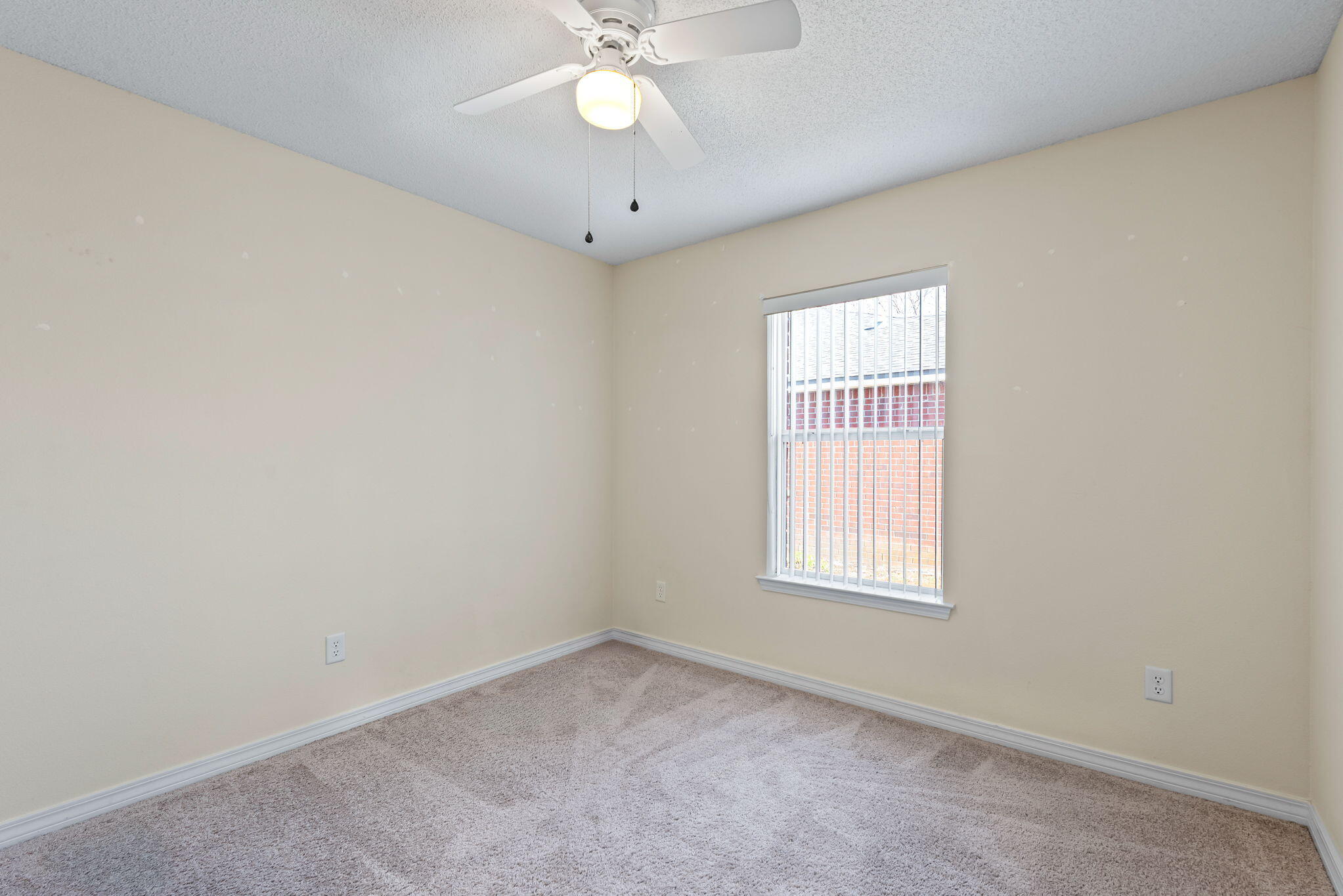 HIDDEN SHORES - Residential