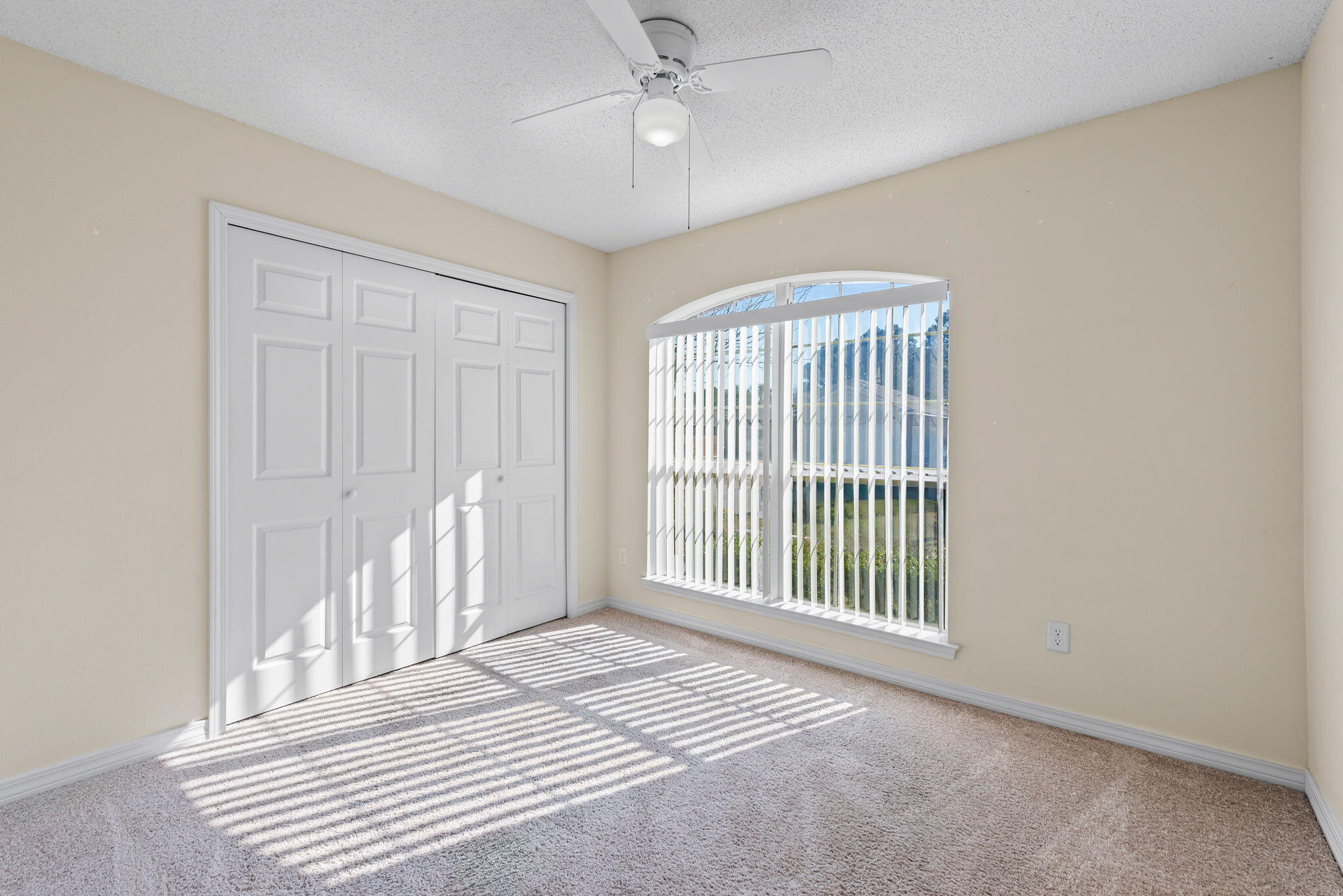 HIDDEN SHORES - Residential