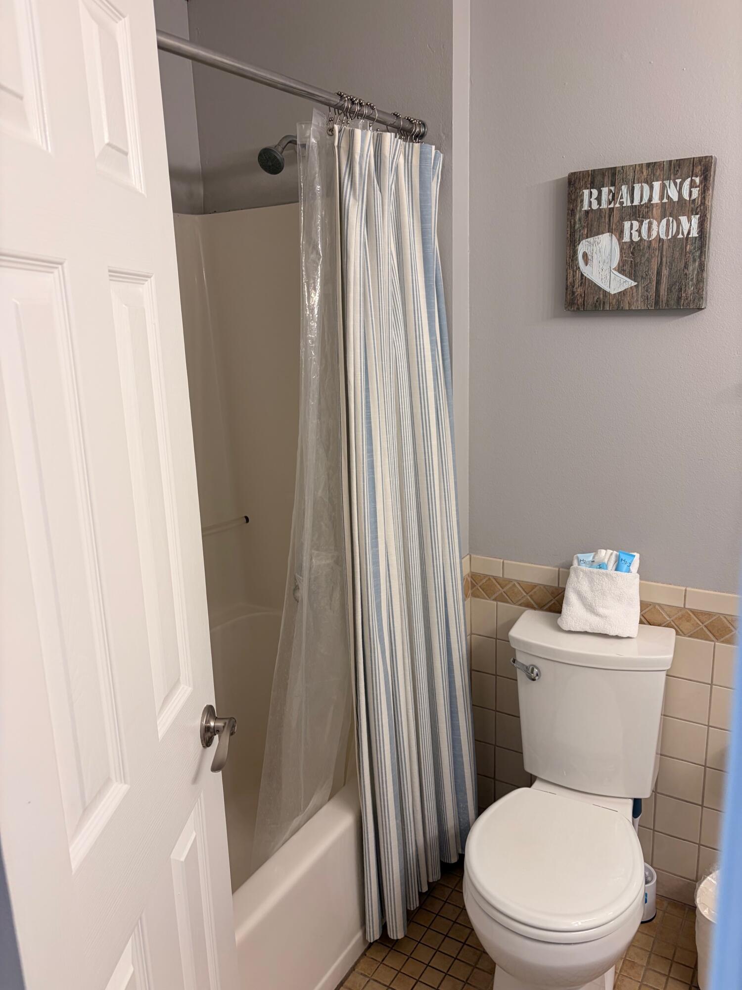 CRYSTAL VILLAGE 2 CONDO PH 4 - Residential