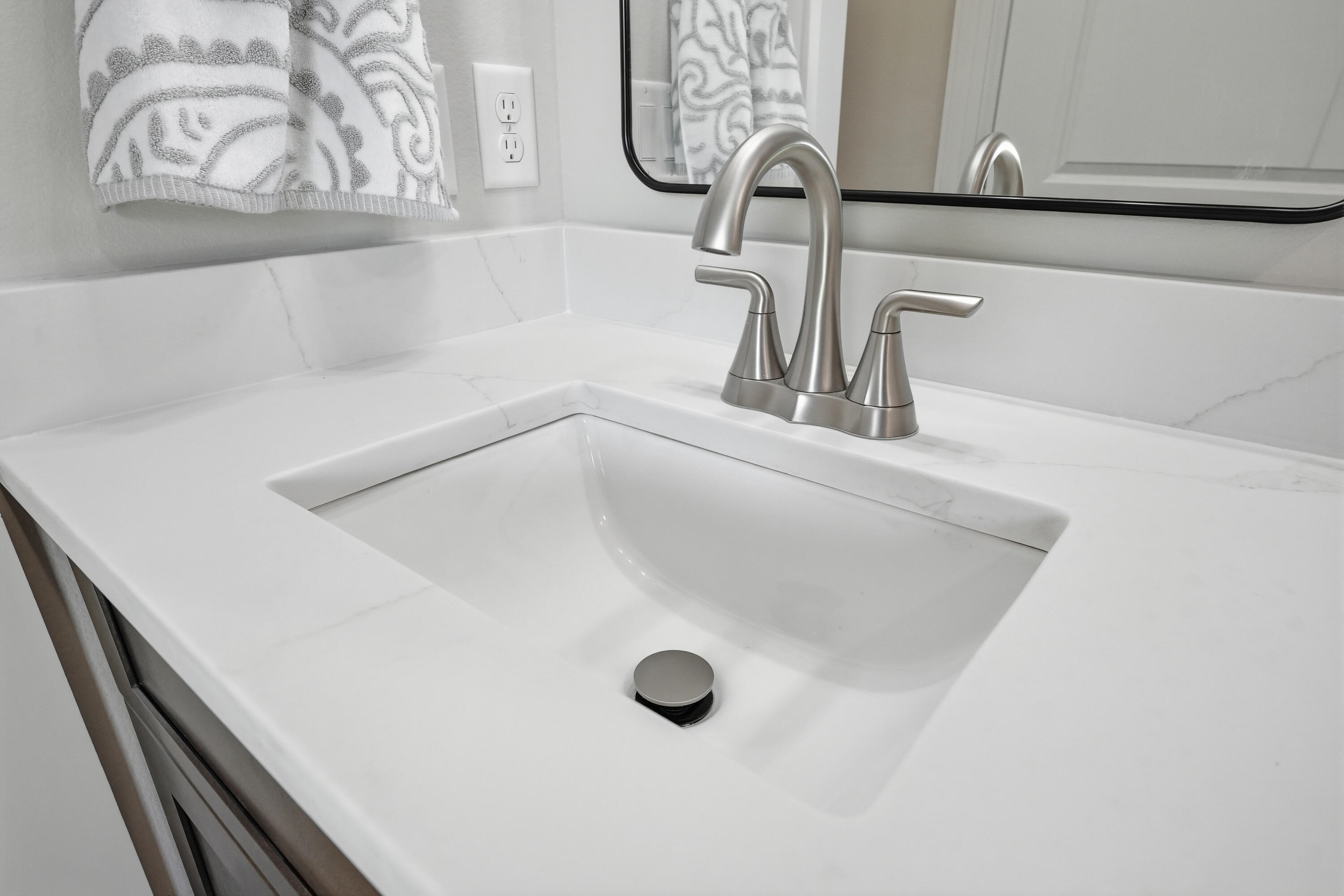 HOLLEY BY THE SEA - Residential