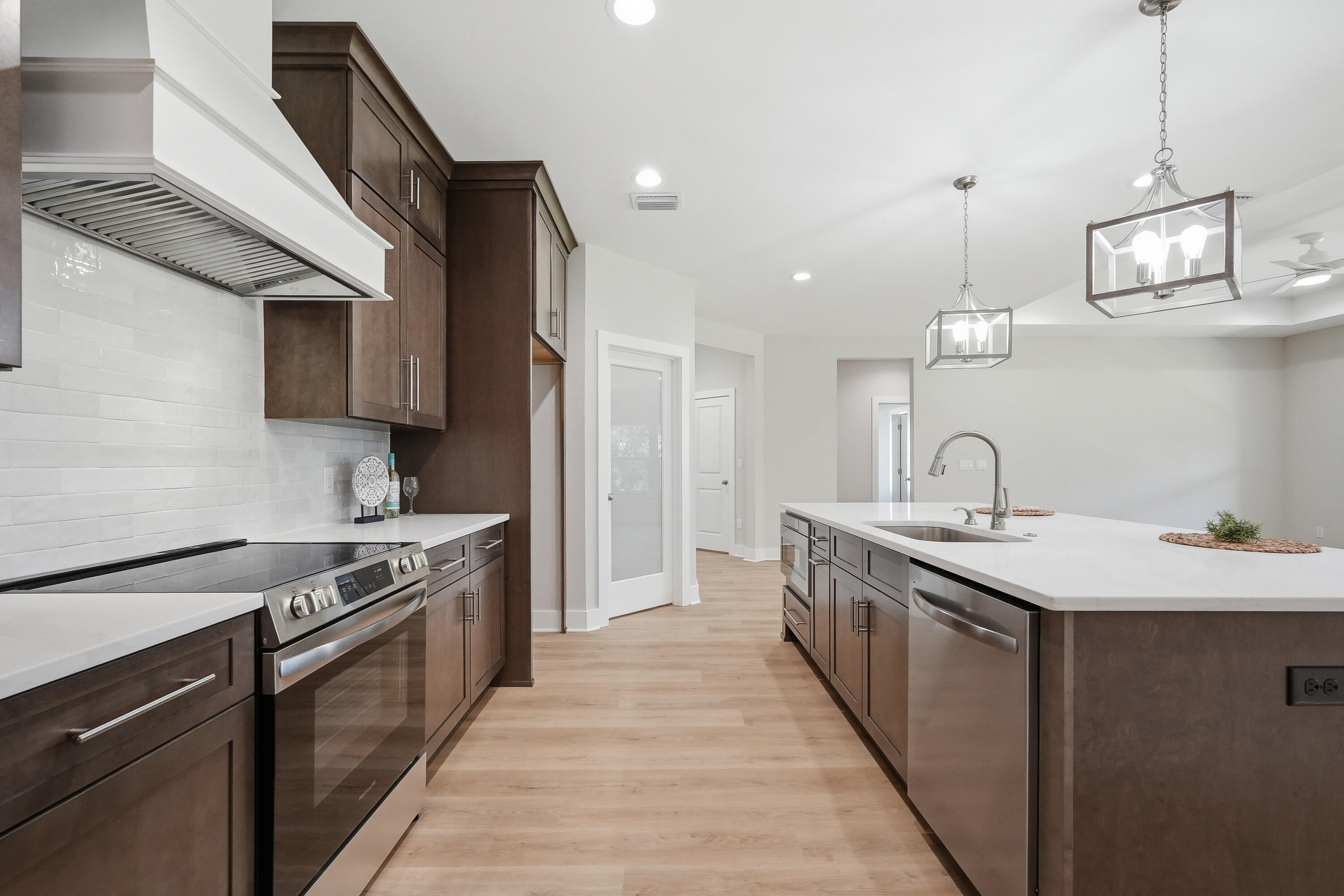 HOLLEY BY THE SEA - Residential