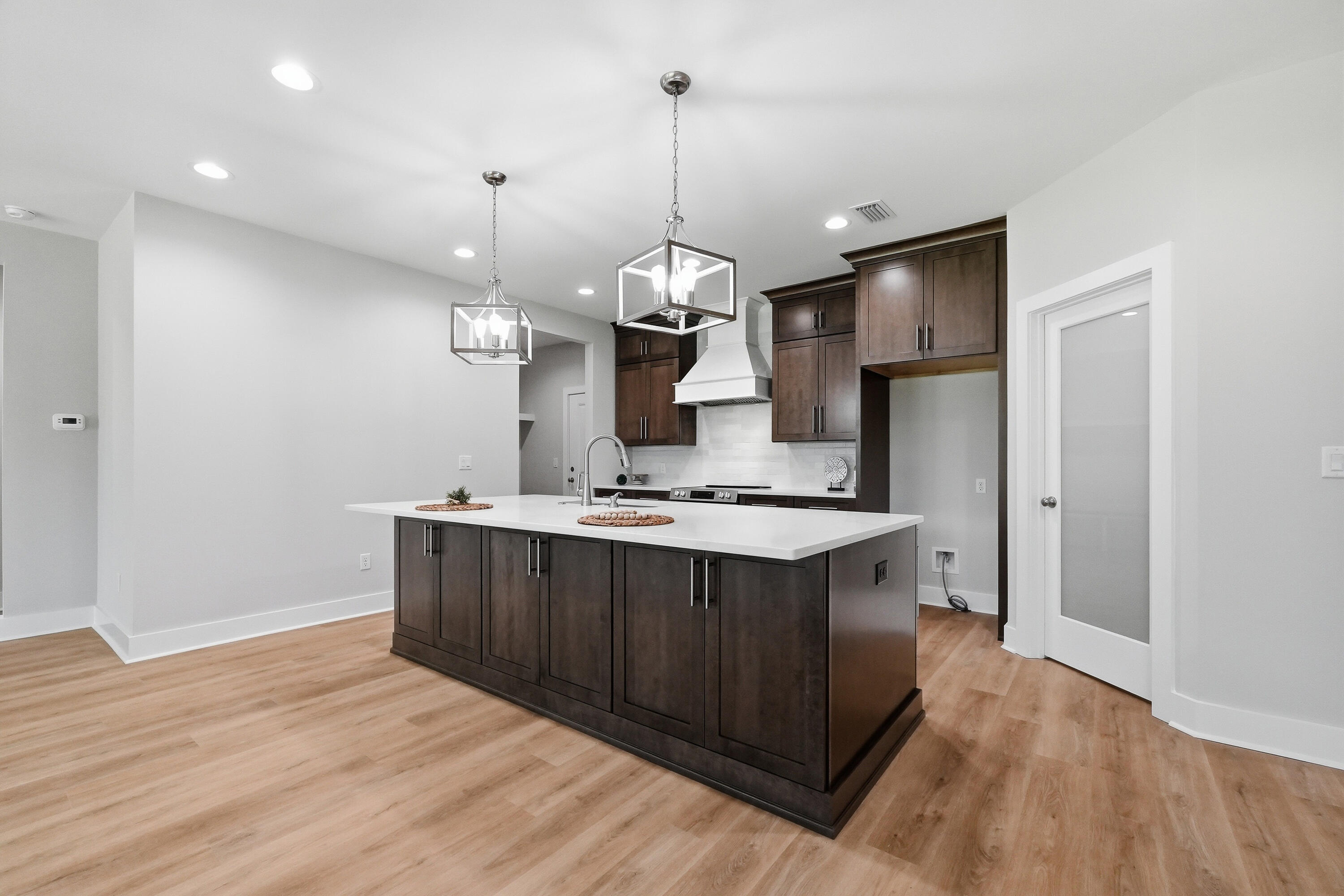 HOLLEY BY THE SEA - Residential