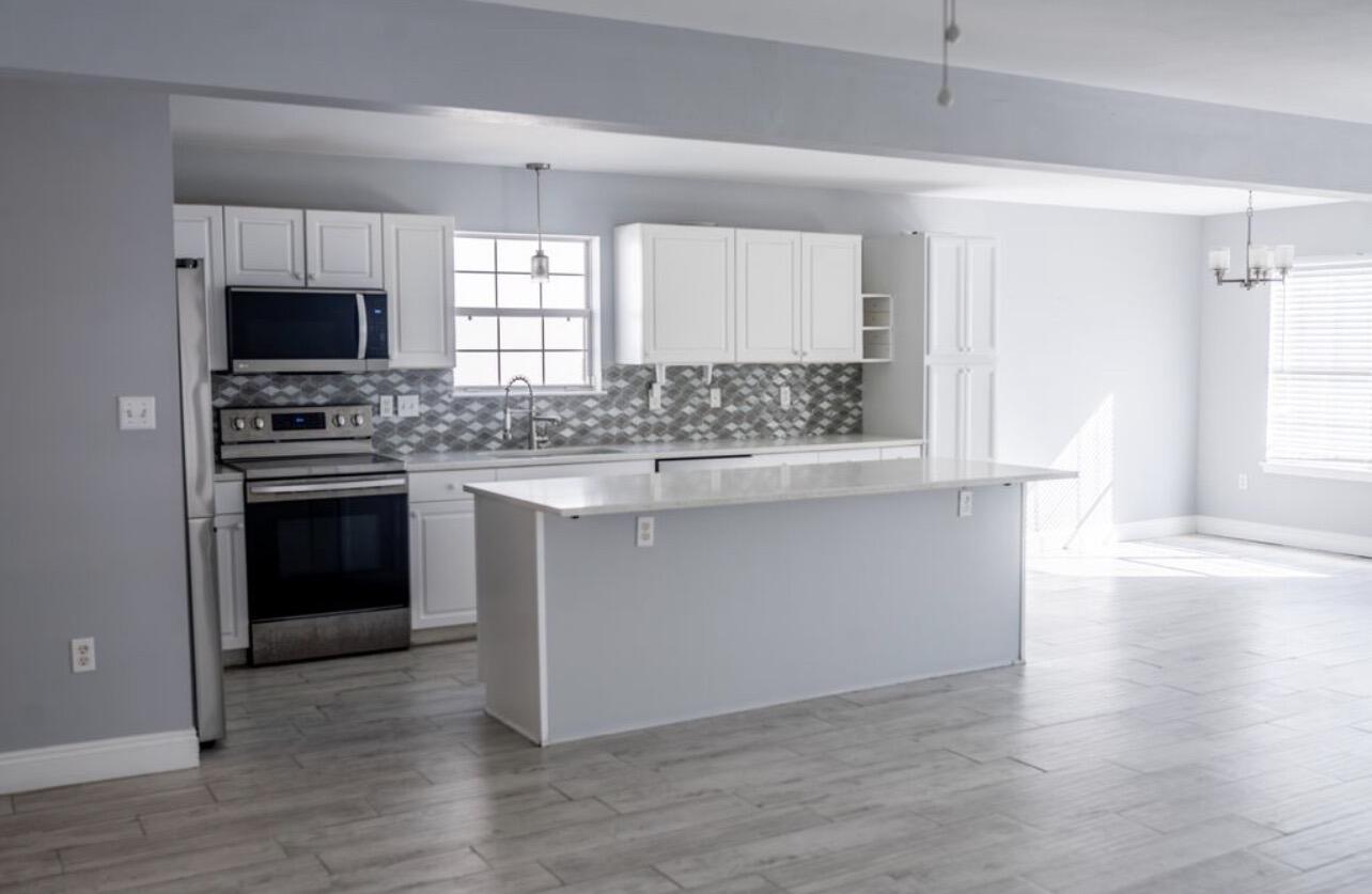 TWIN LAKES ESTATES - Residential