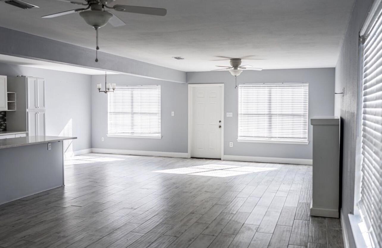 TWIN LAKES ESTATES - Residential