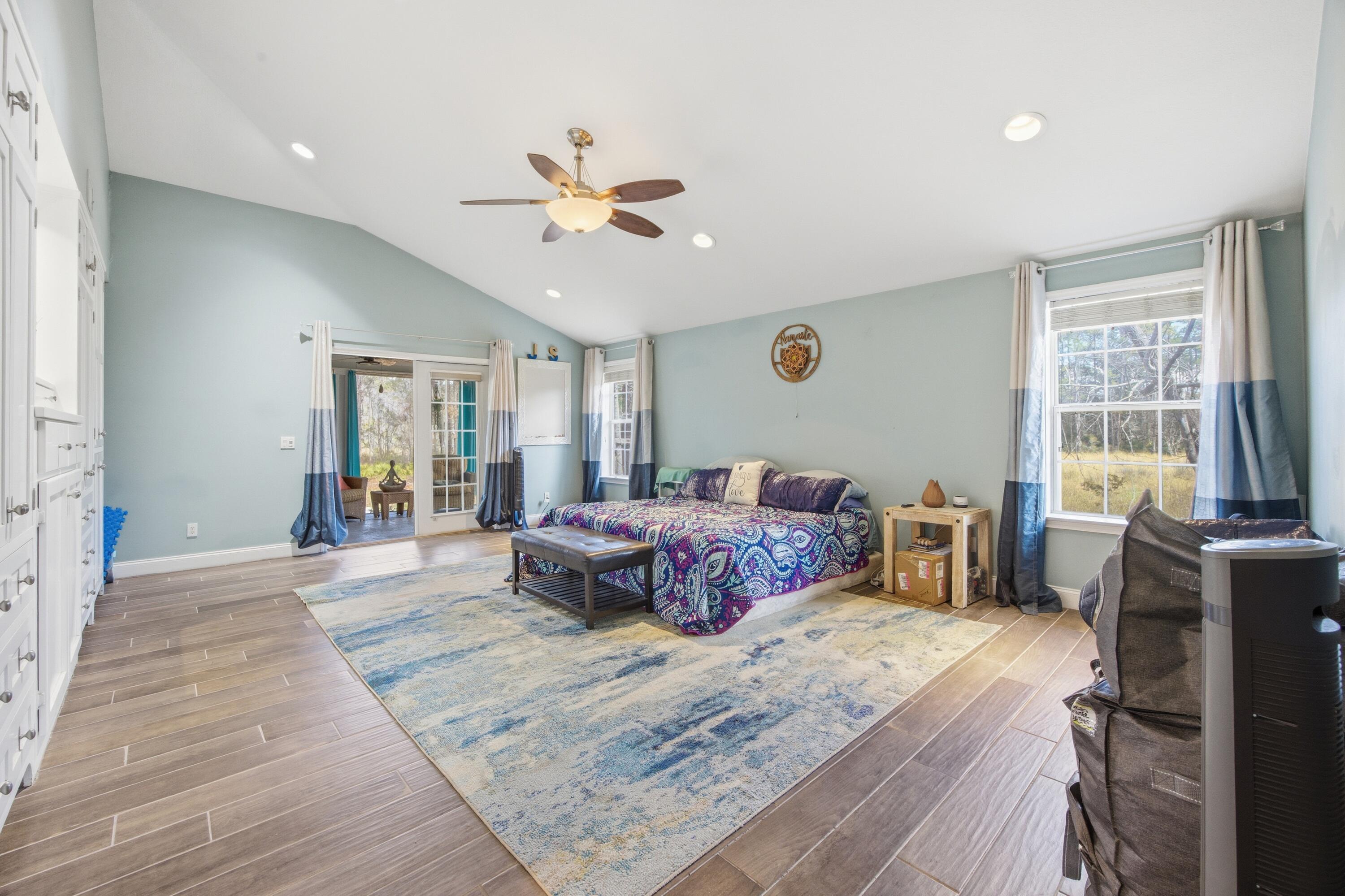 CROSS CREEK SHORES - Residential