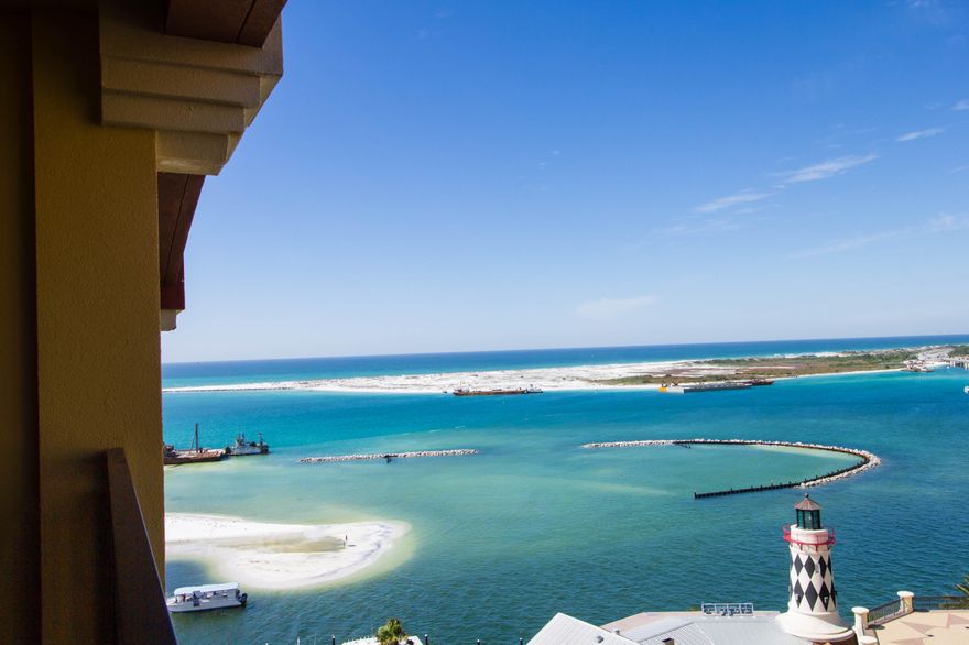 Fractional Ownership. Share G for sale. 6 Weeks of Usage each year. Two bedroom plus an additional bunk room and can sleep up to 8 guests.Some of the best views on the Emerald Coast. Water views include the East Pass, Destin Bridge, Crab Island and the Gulf of Mexico. Amenities galore include The Spa at Emerald Grande offering 11 treatment rooms for individual and couple treatments, East Pass fitness center with cardiovascular equipment and free weights, water beach shuttle that will take owners to Destin's famous pristine, white beaches, 2,500 square foot Grande Vista Pool Deck,and much more.