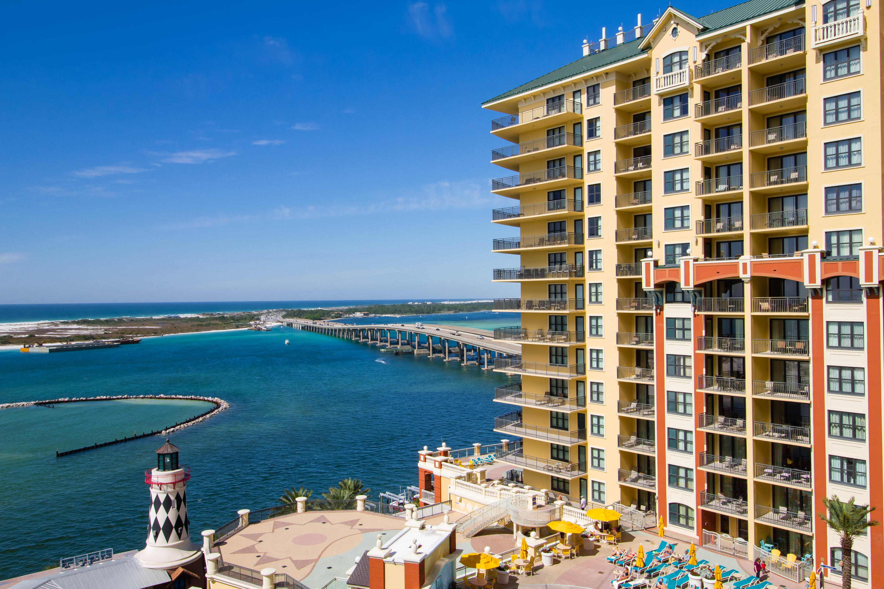 EMERALD GRANDE - Residential