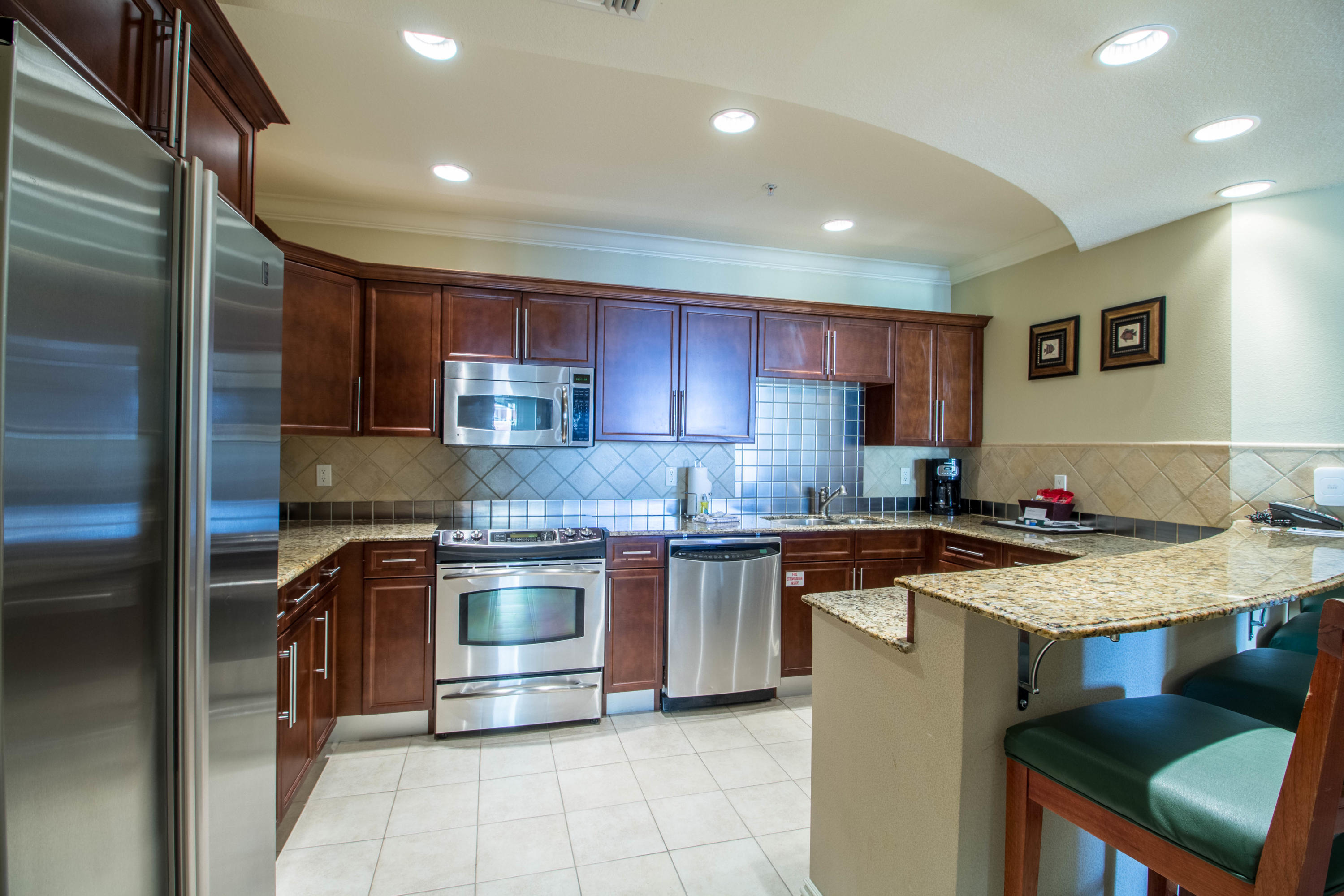 EMERALD GRANDE - Residential