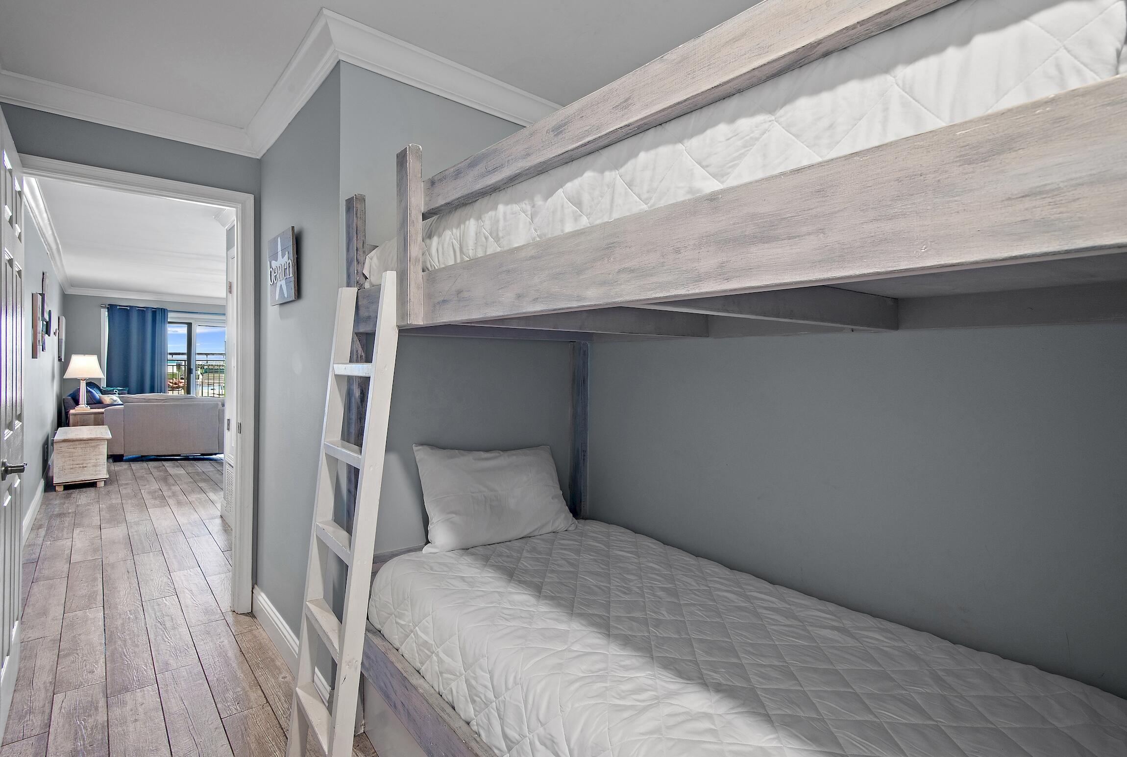 MARAVILLA CONDO 1 - Residential