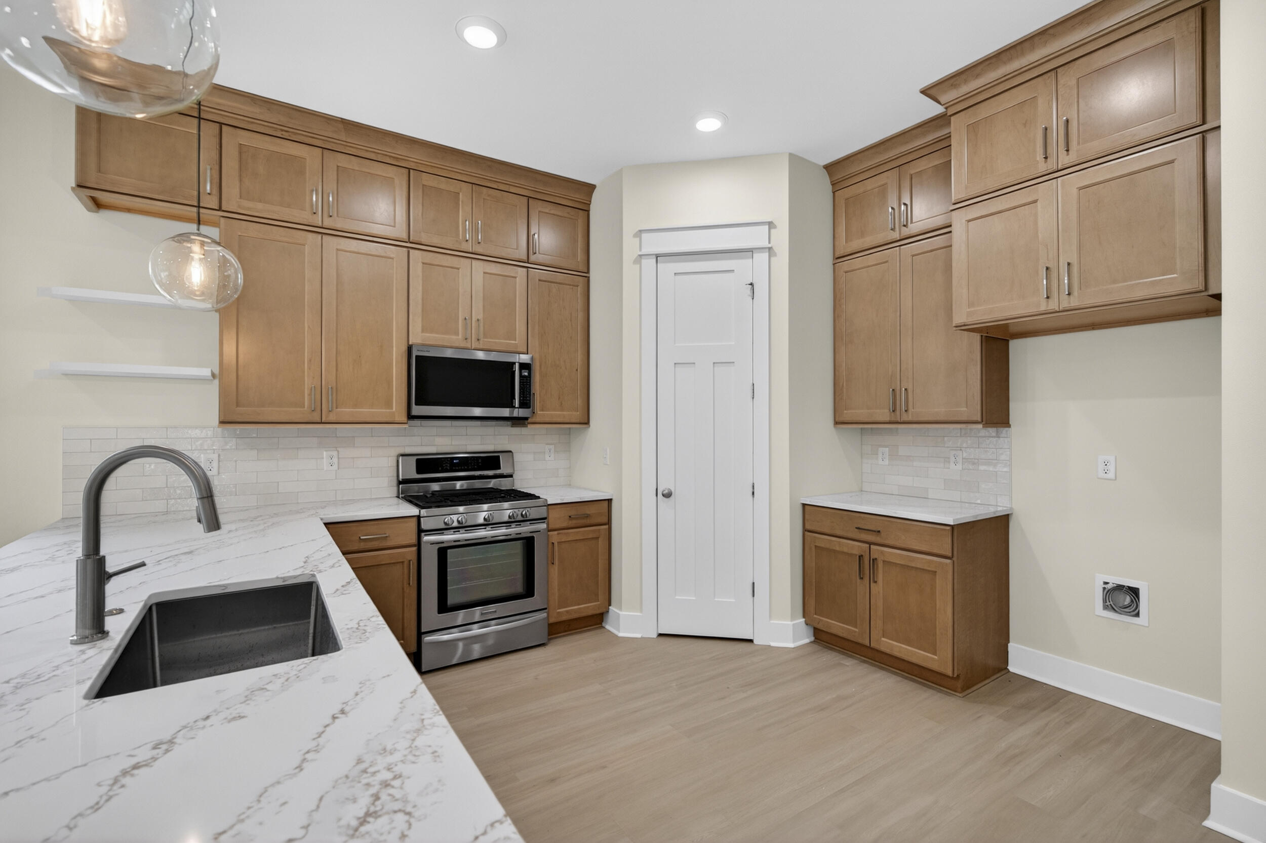 Jars Cove - Residential