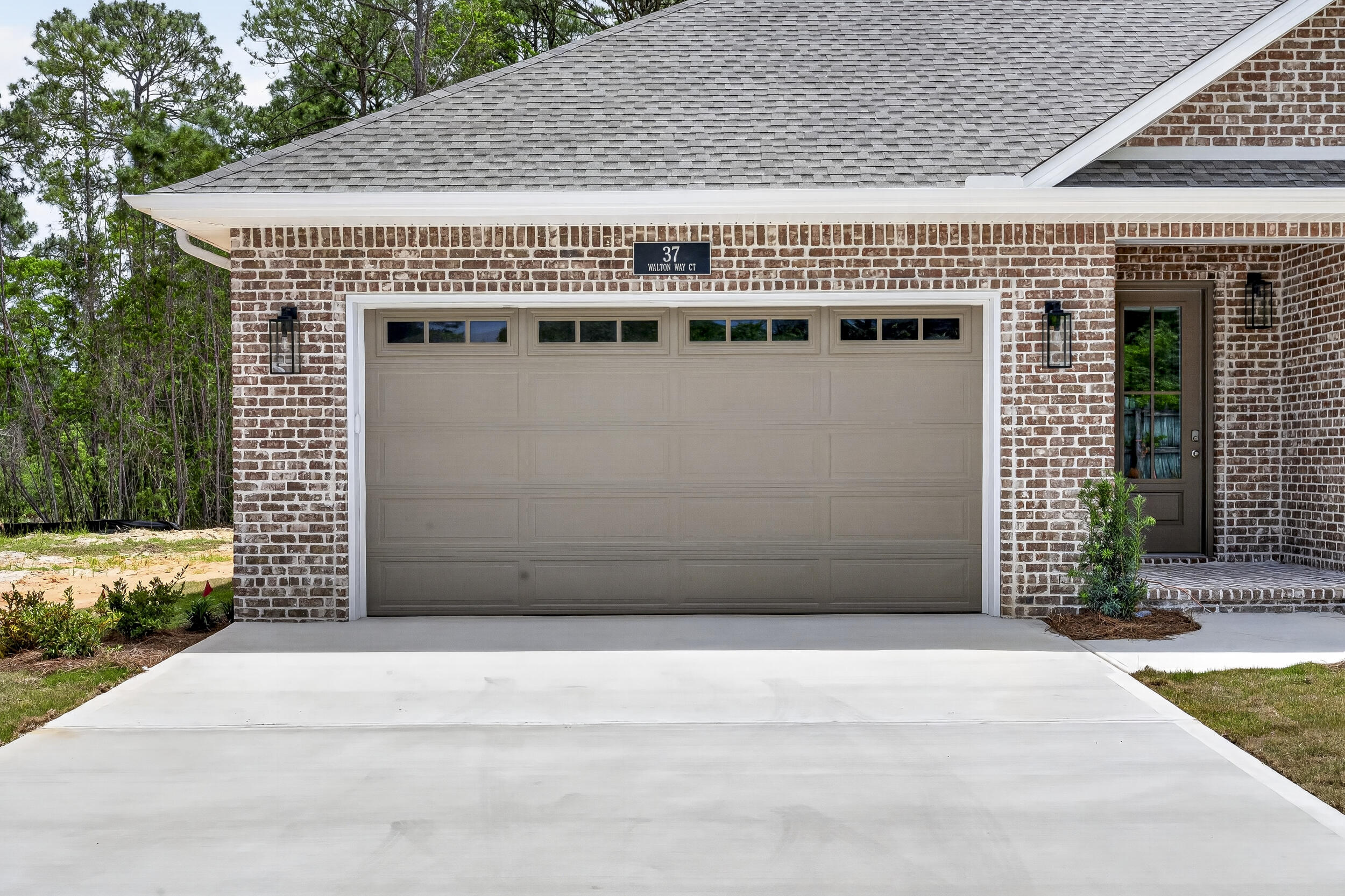 Jars Cove - Residential