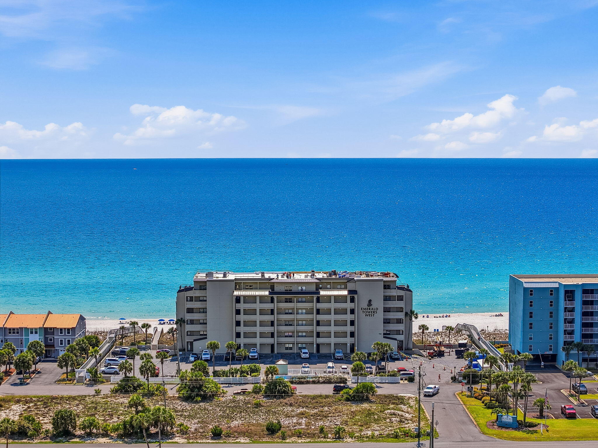 EMERALD TOWERS WEST CONDO - Residential