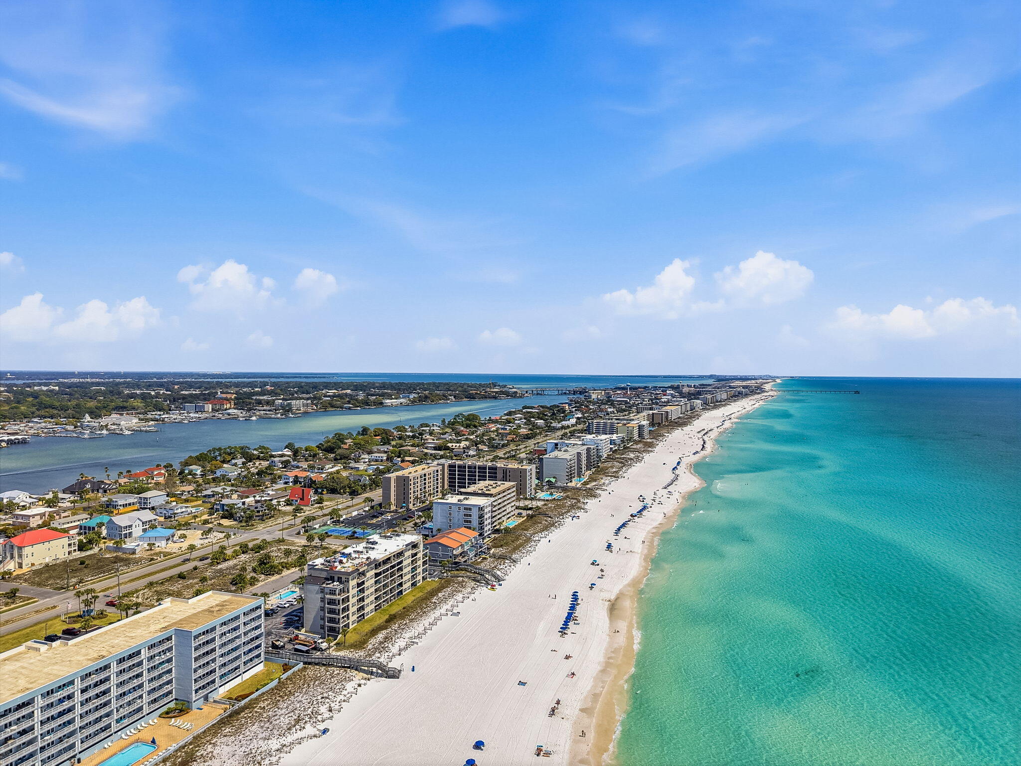 EMERALD TOWERS WEST CONDO - Residential