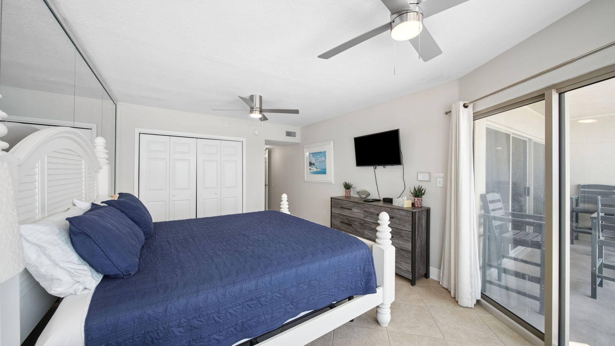 EMERALD TOWERS WEST CONDO - Residential