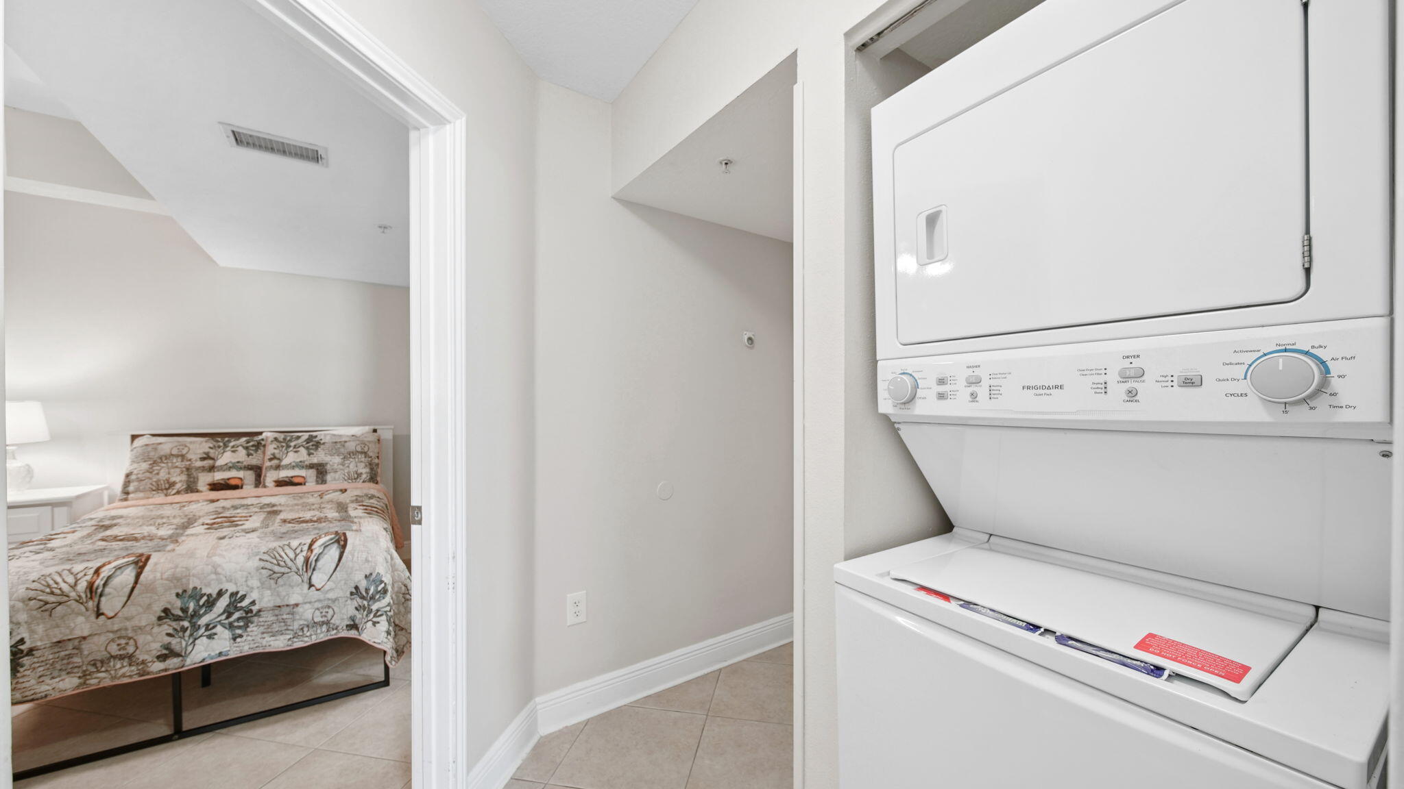 EMERALD TOWERS WEST CONDO - Residential