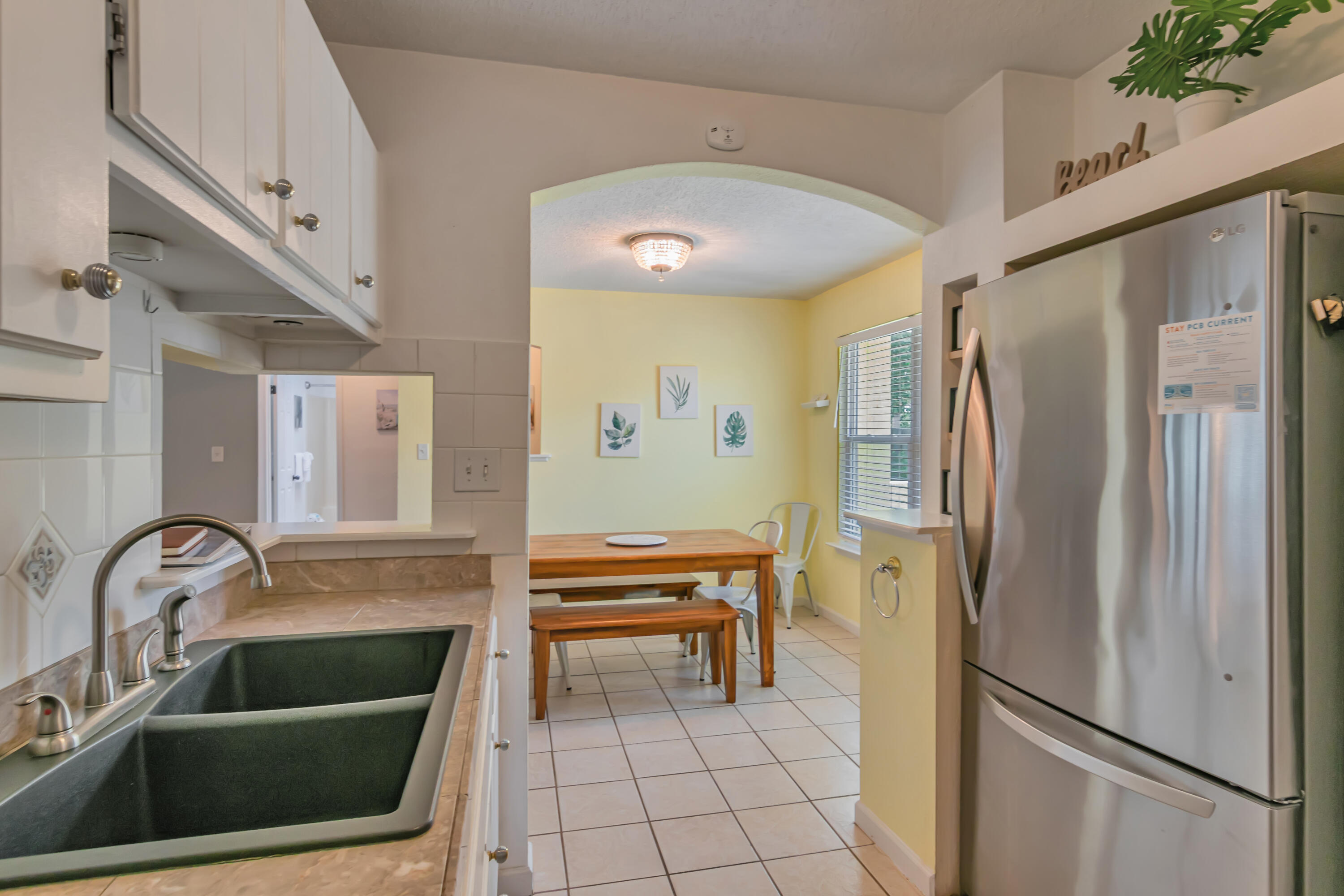 LAKESIDE VILLAS - Residential