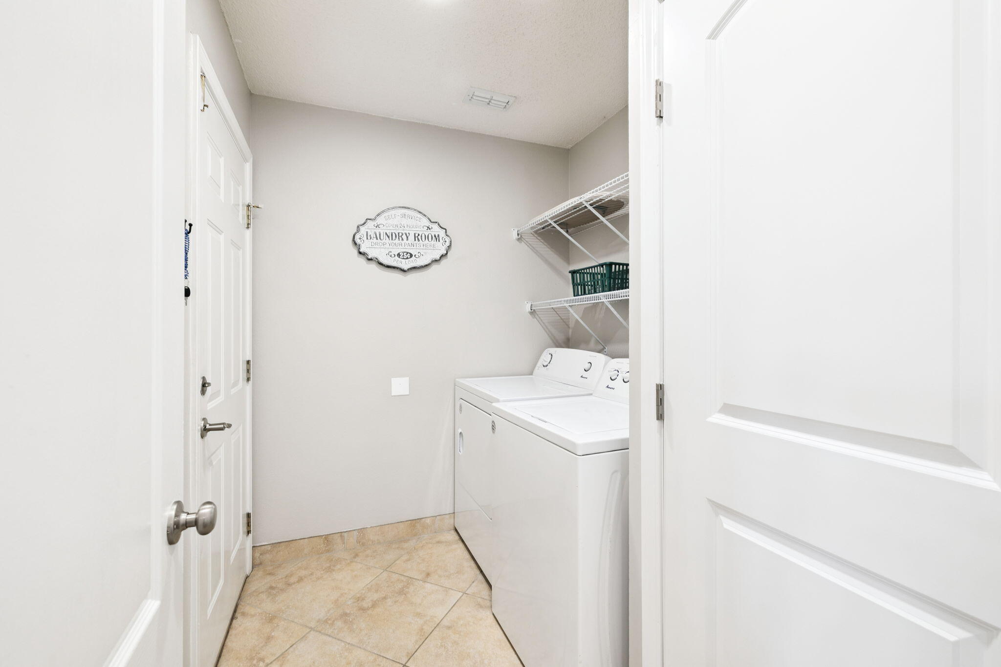 PARADISE RETREAT - Residential