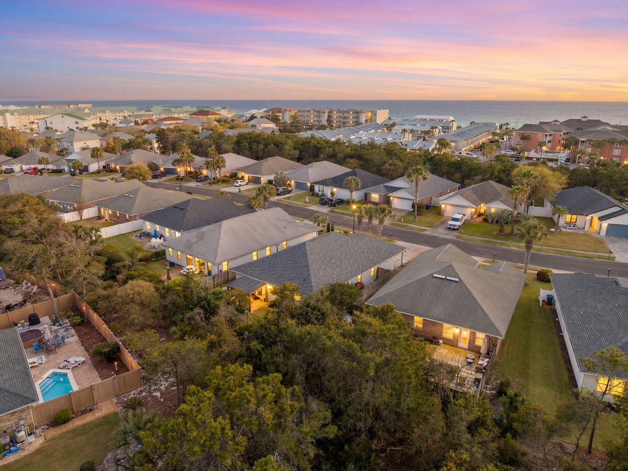 PARADISE RETREAT - Residential