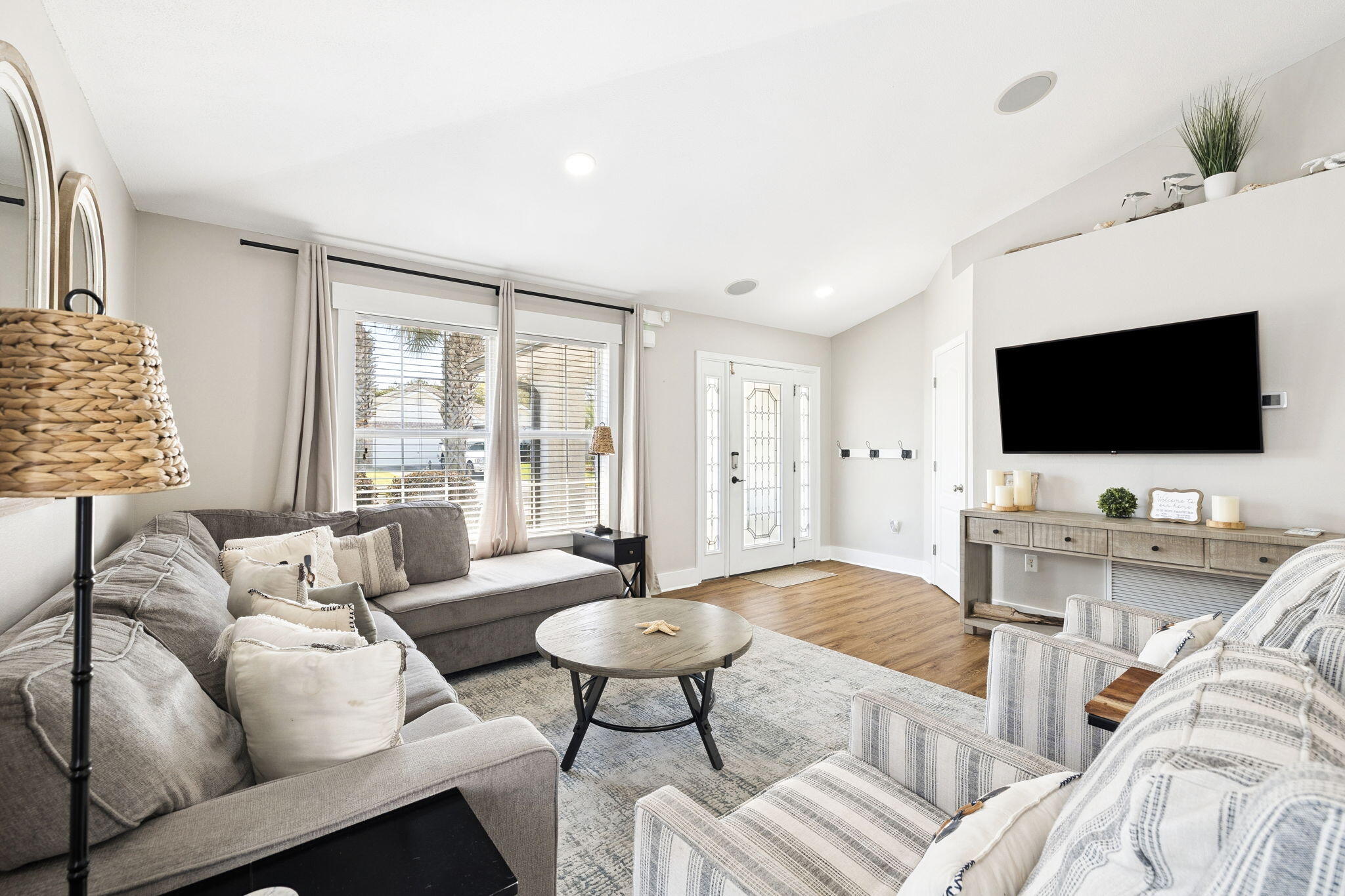 PARADISE RETREAT - Residential