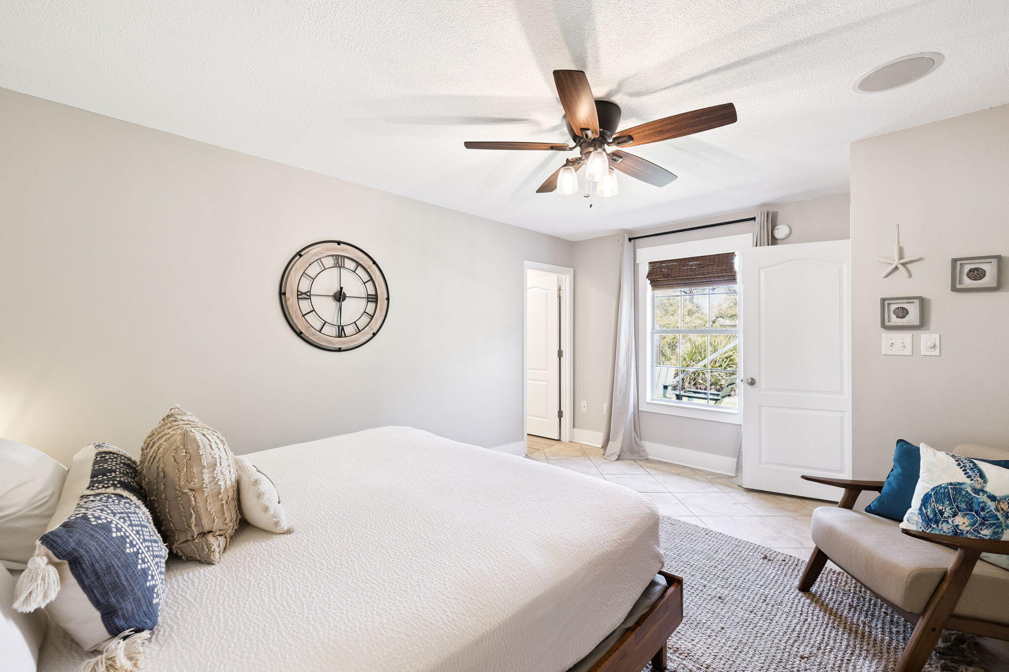 PARADISE RETREAT - Residential