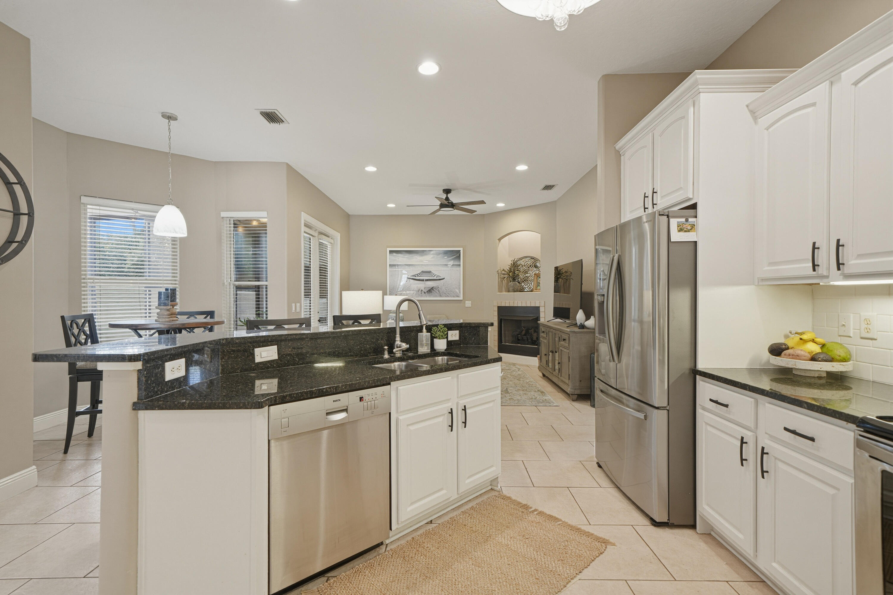 CHARDONNAY ESTATES - Residential