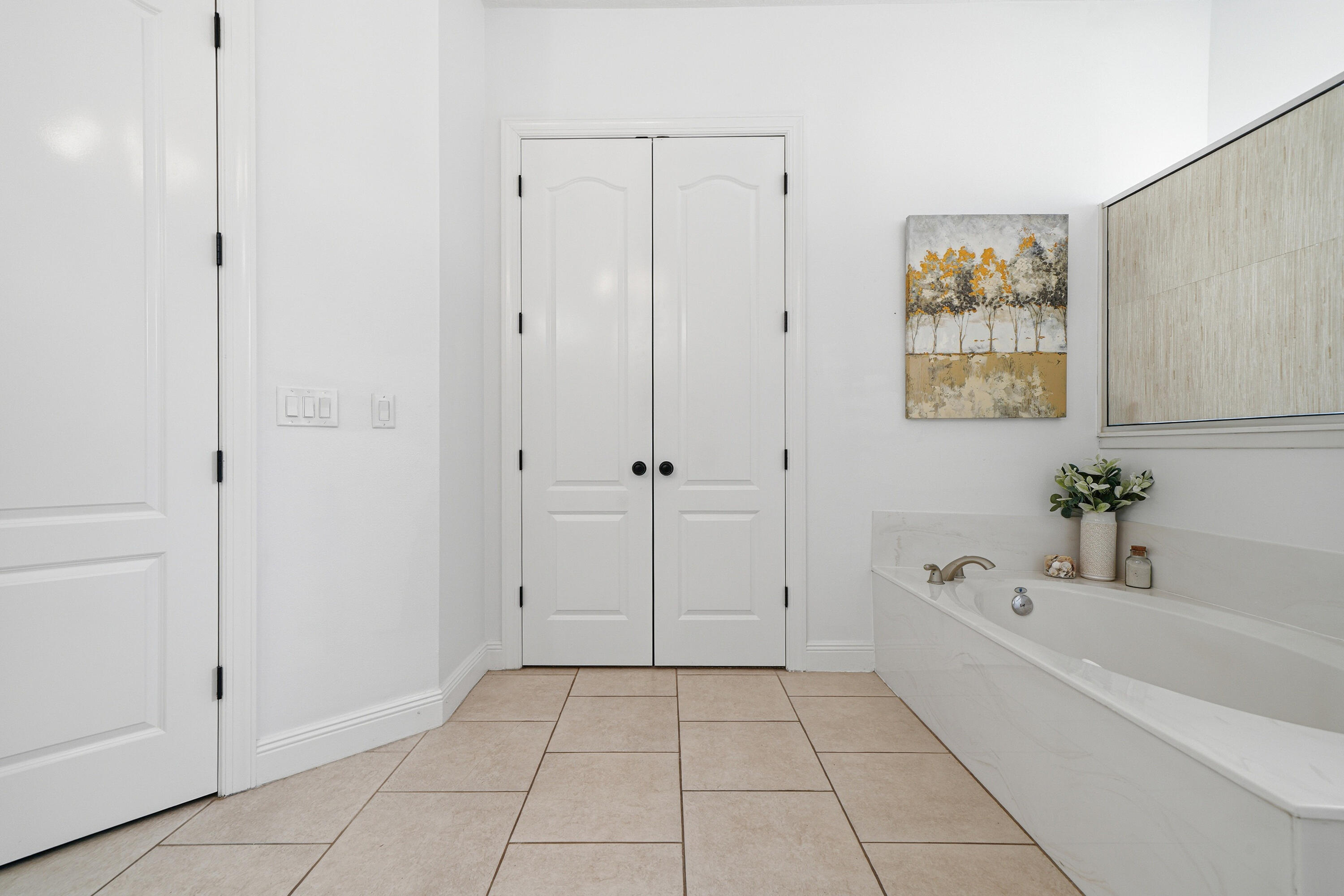 CHARDONNAY ESTATES - Residential