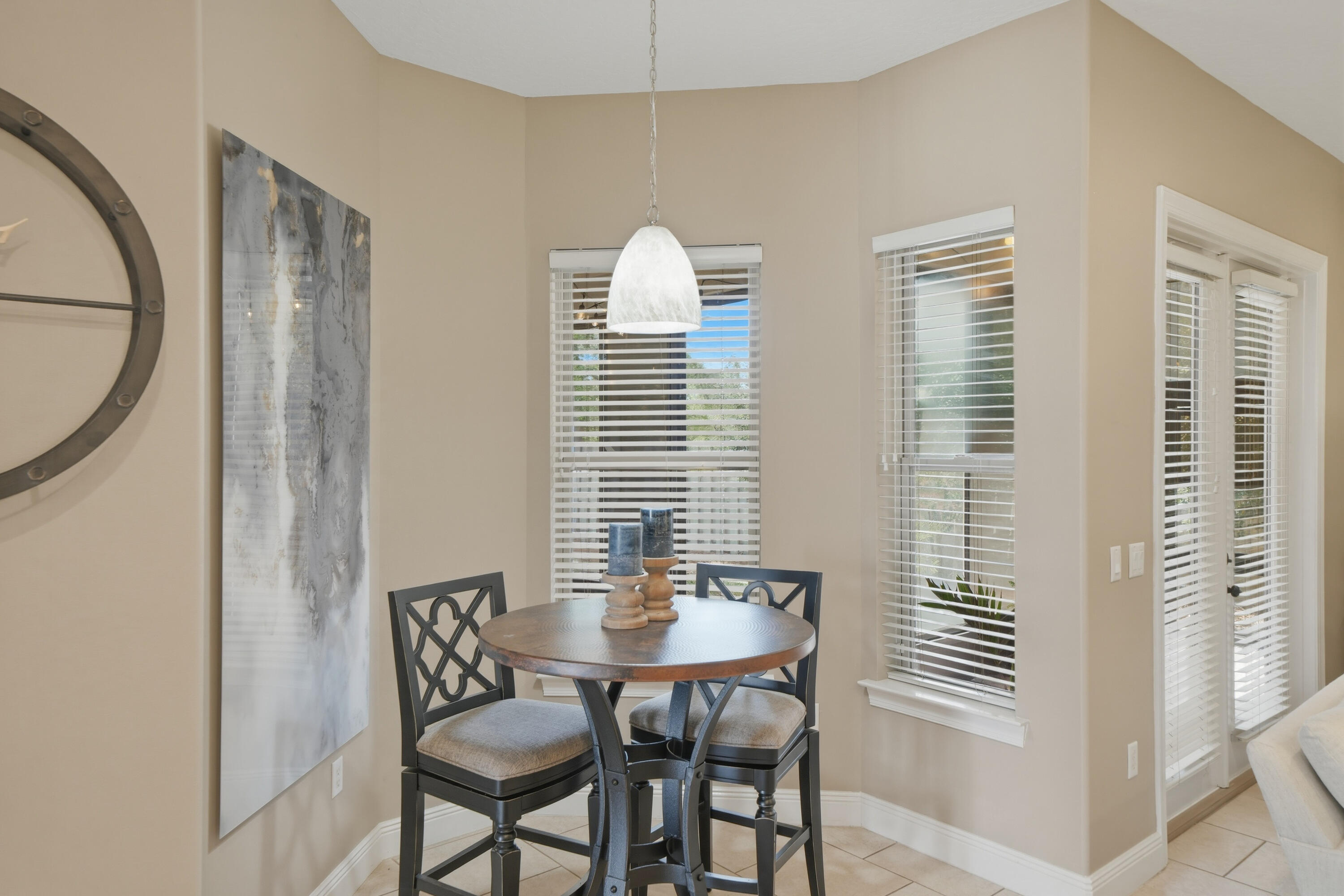 CHARDONNAY ESTATES - Residential