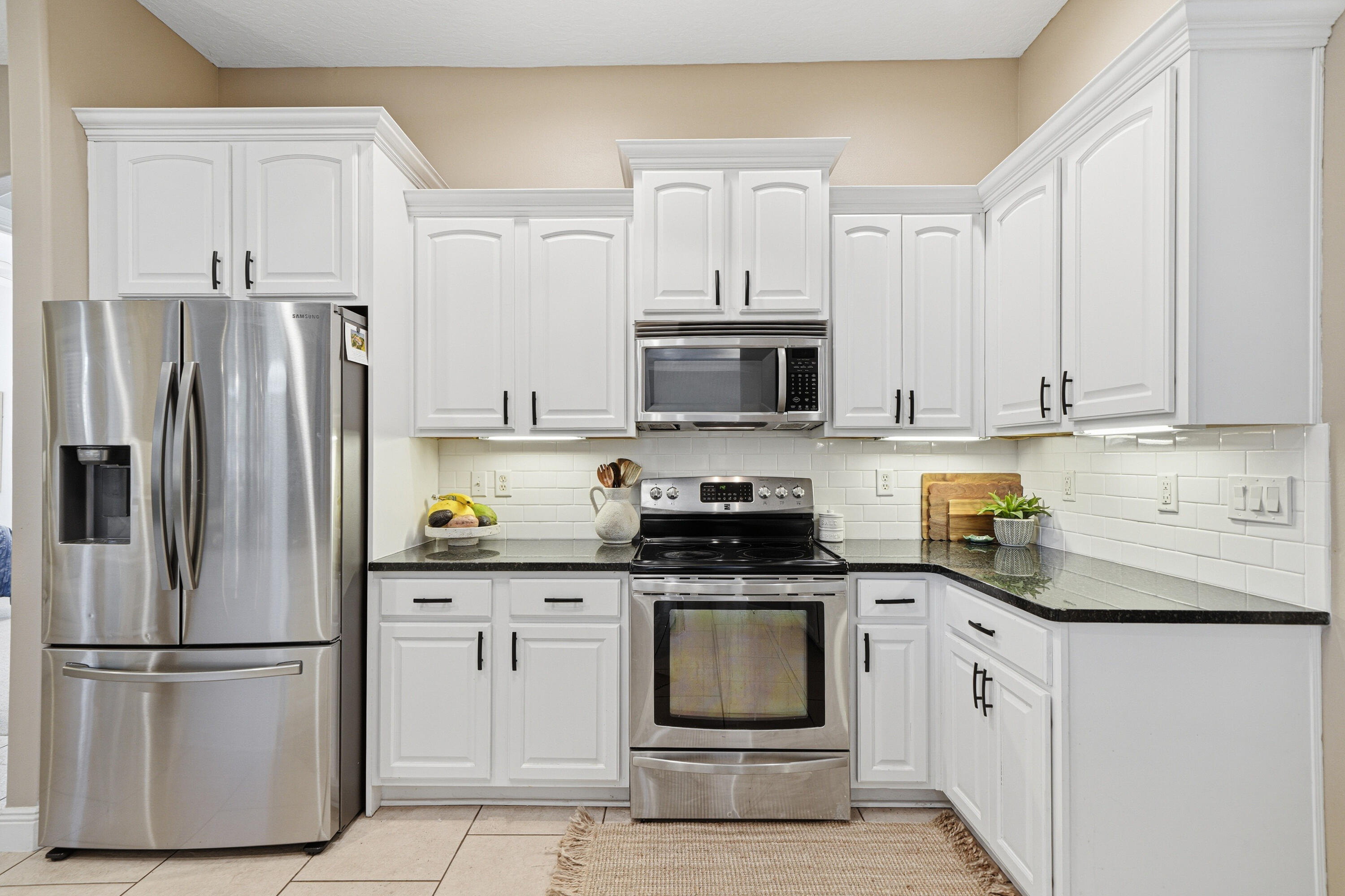 CHARDONNAY ESTATES - Residential