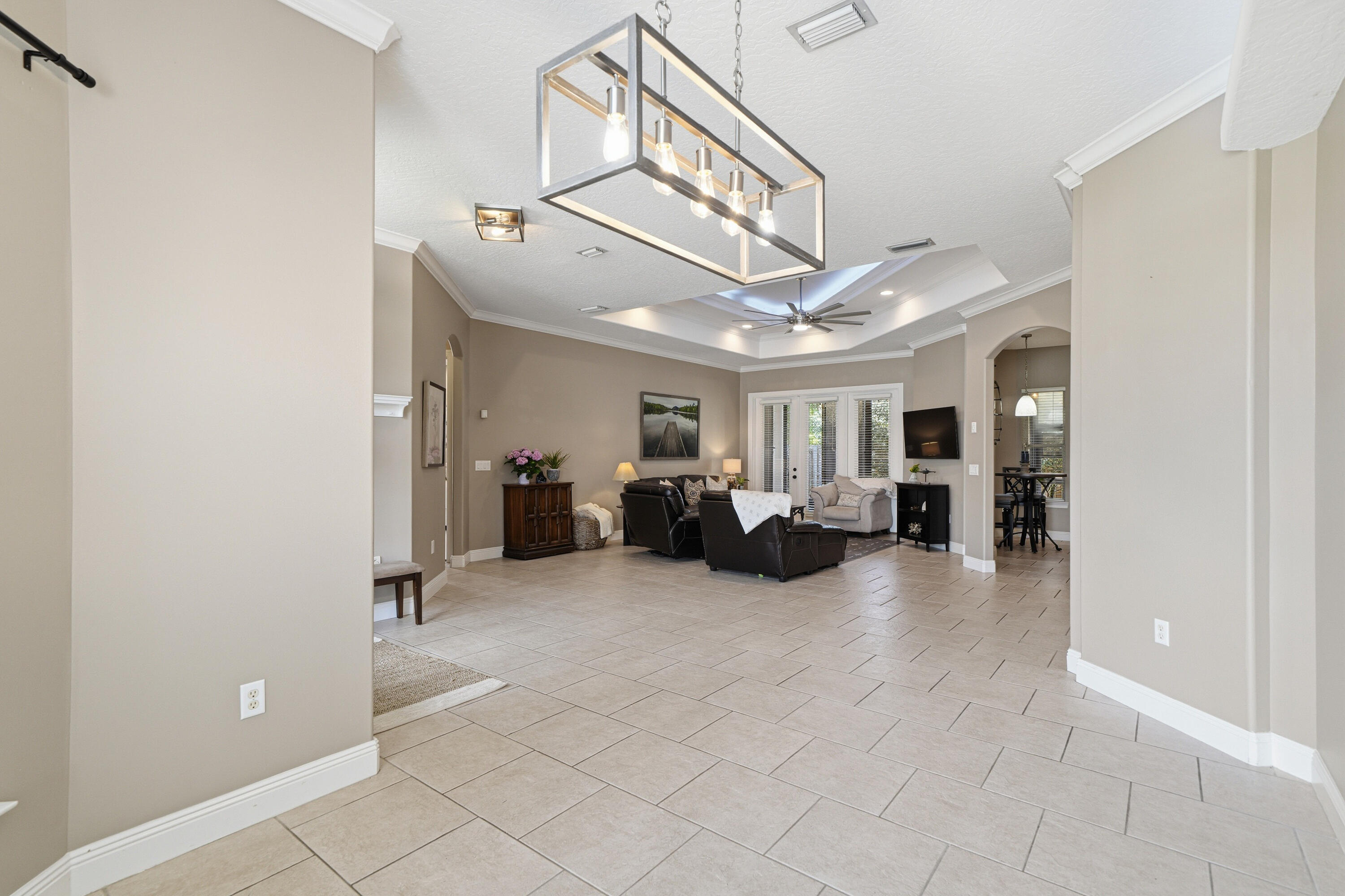 CHARDONNAY ESTATES - Residential