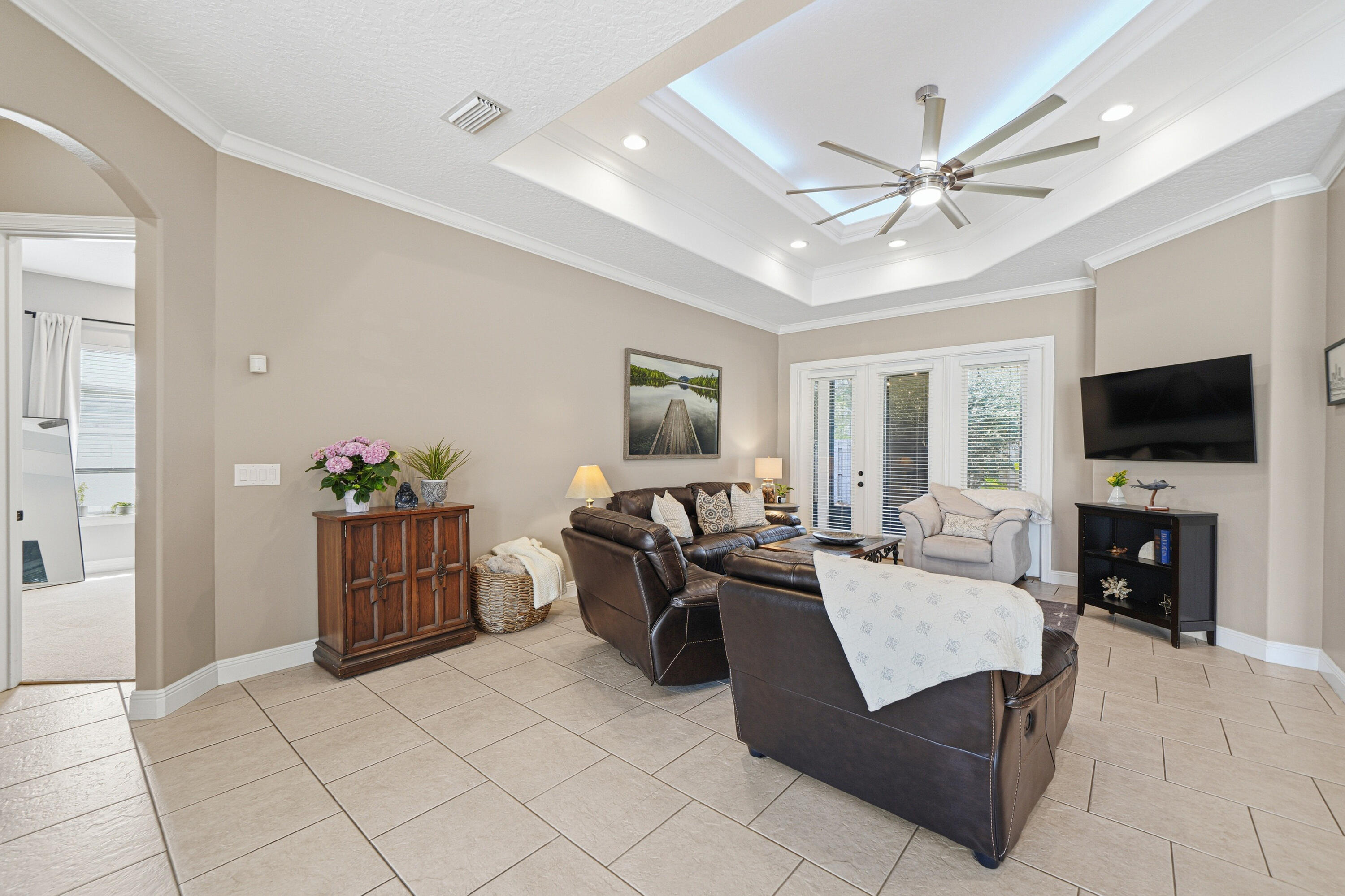 CHARDONNAY ESTATES - Residential