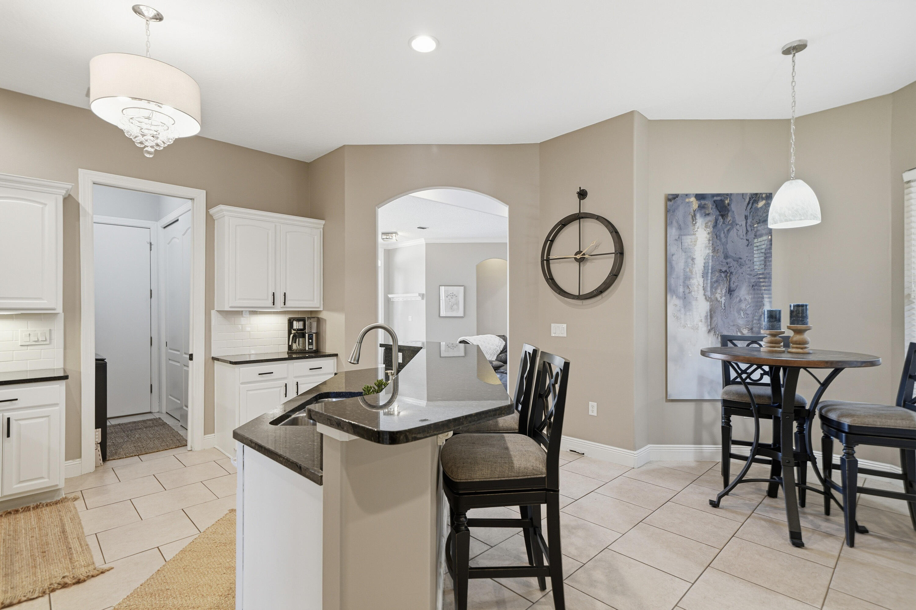 CHARDONNAY ESTATES - Residential