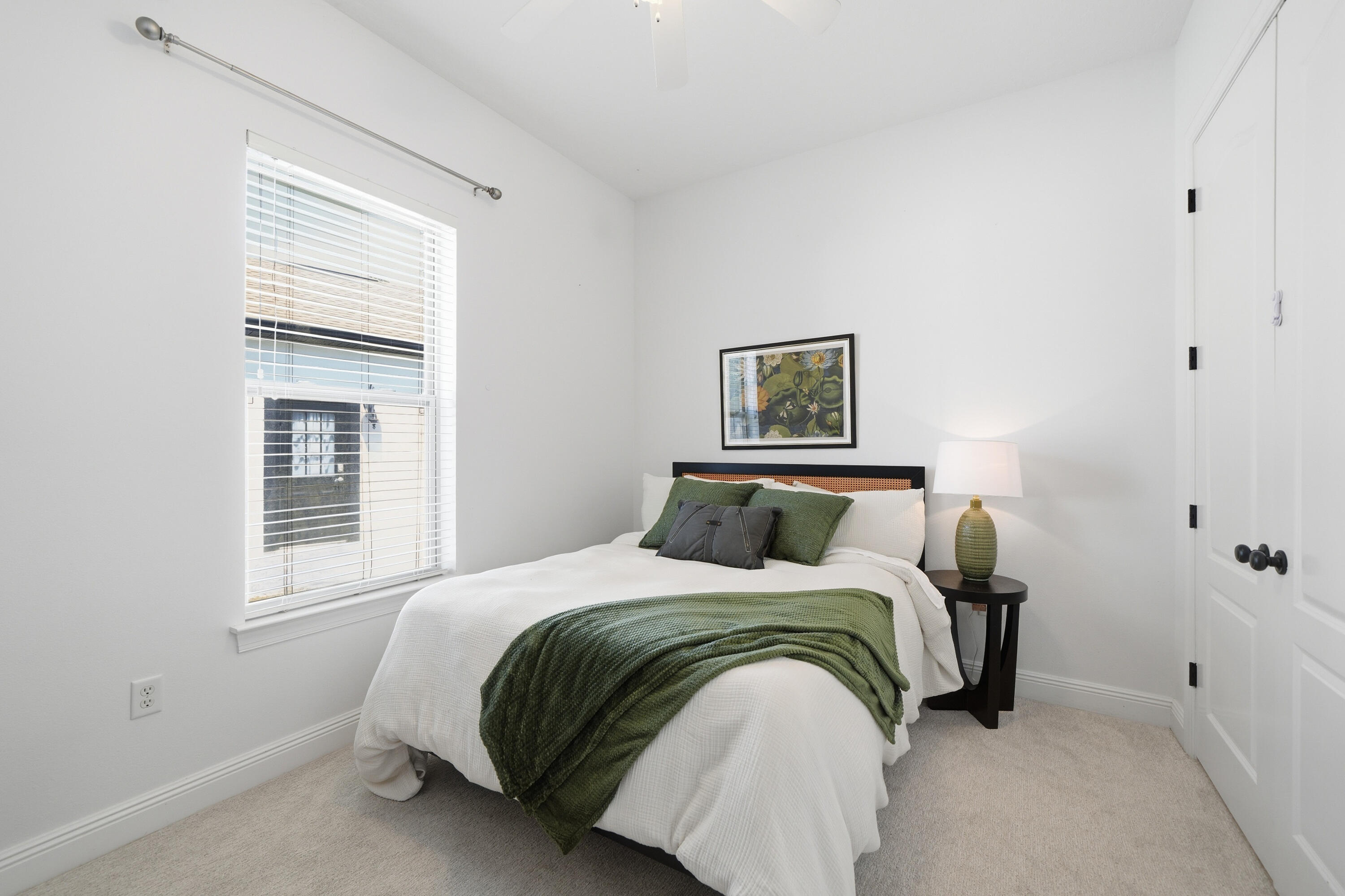 CHARDONNAY ESTATES - Residential