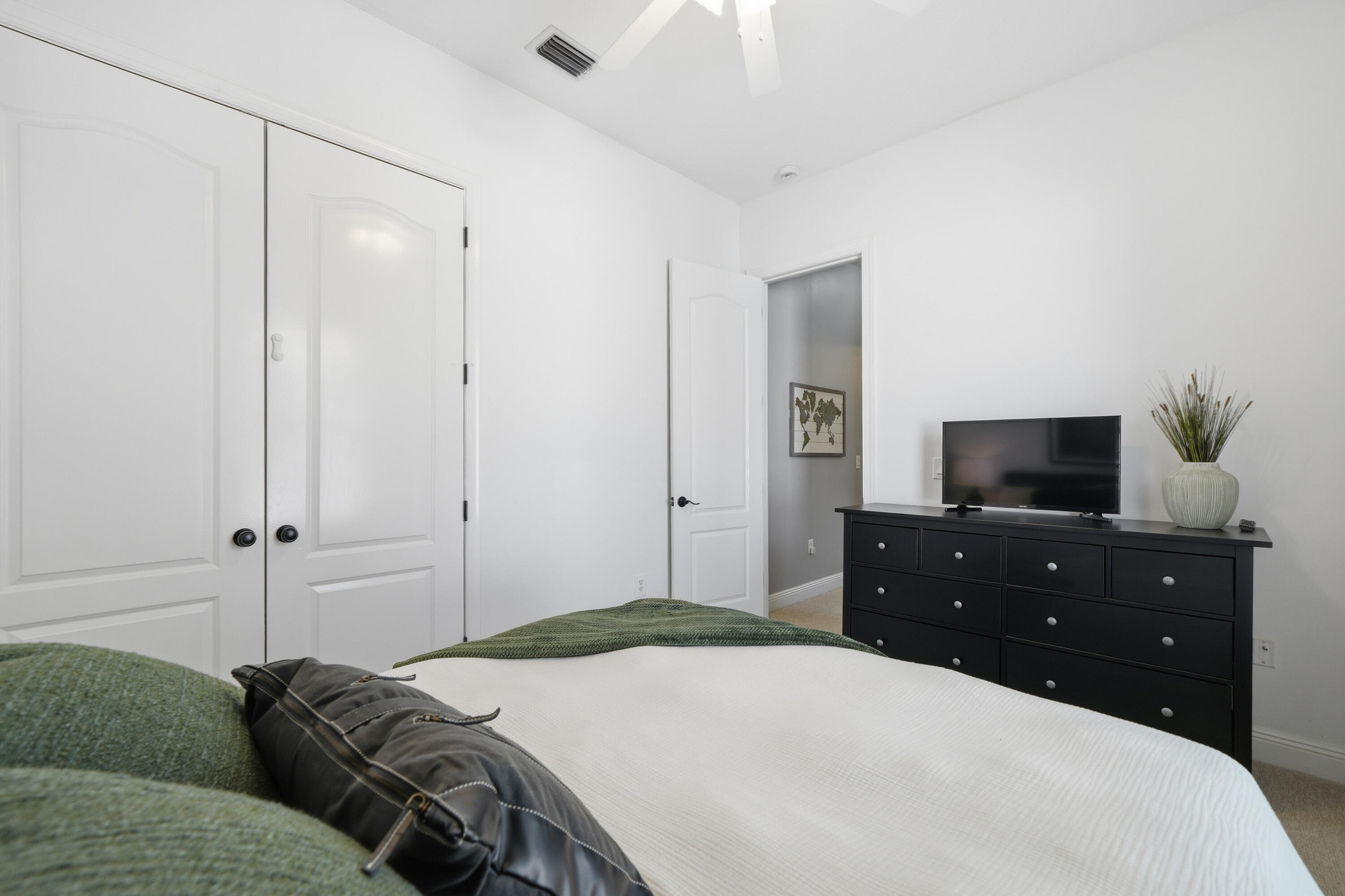 CHARDONNAY ESTATES - Residential