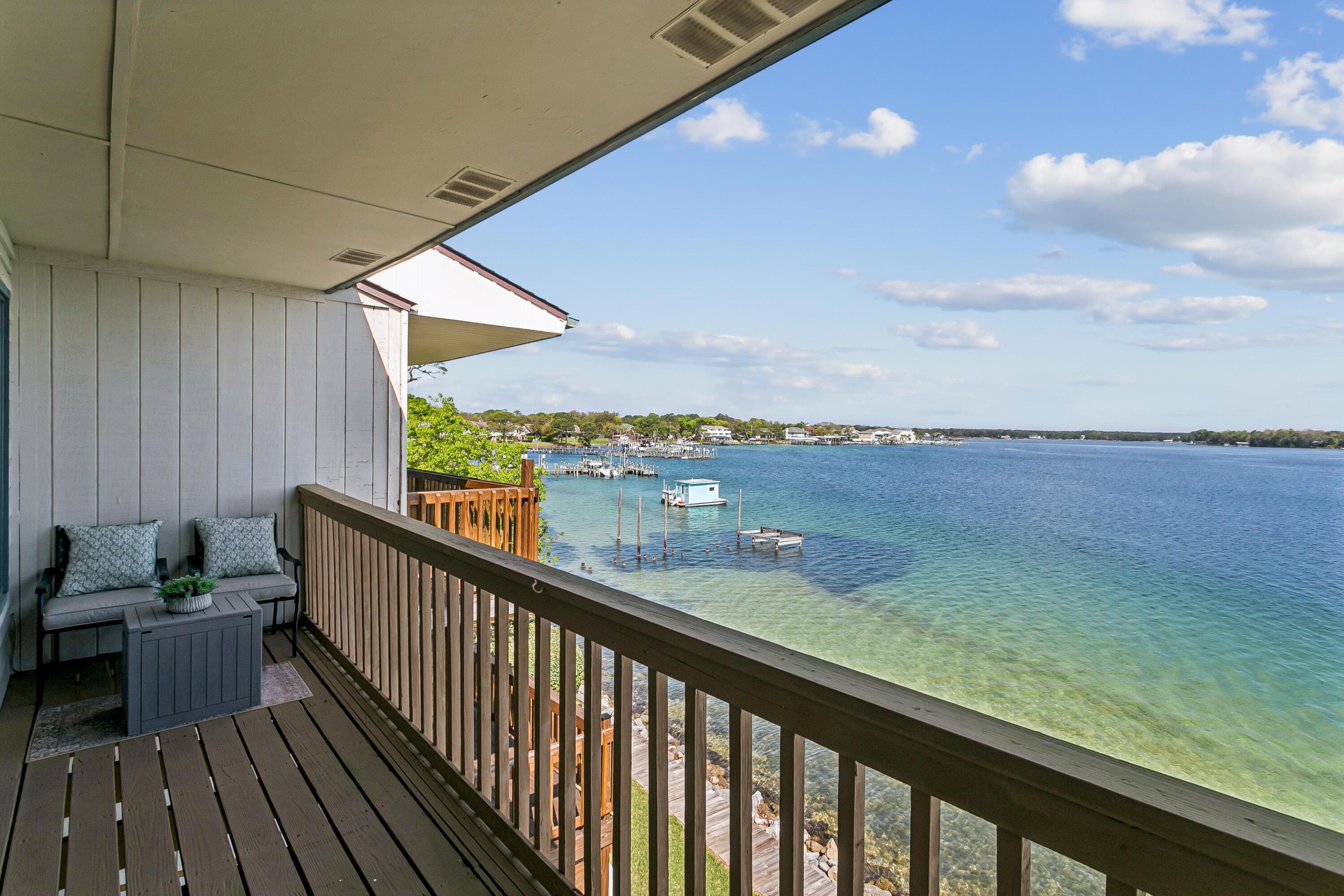 BAYOU PINES T/H - Residential