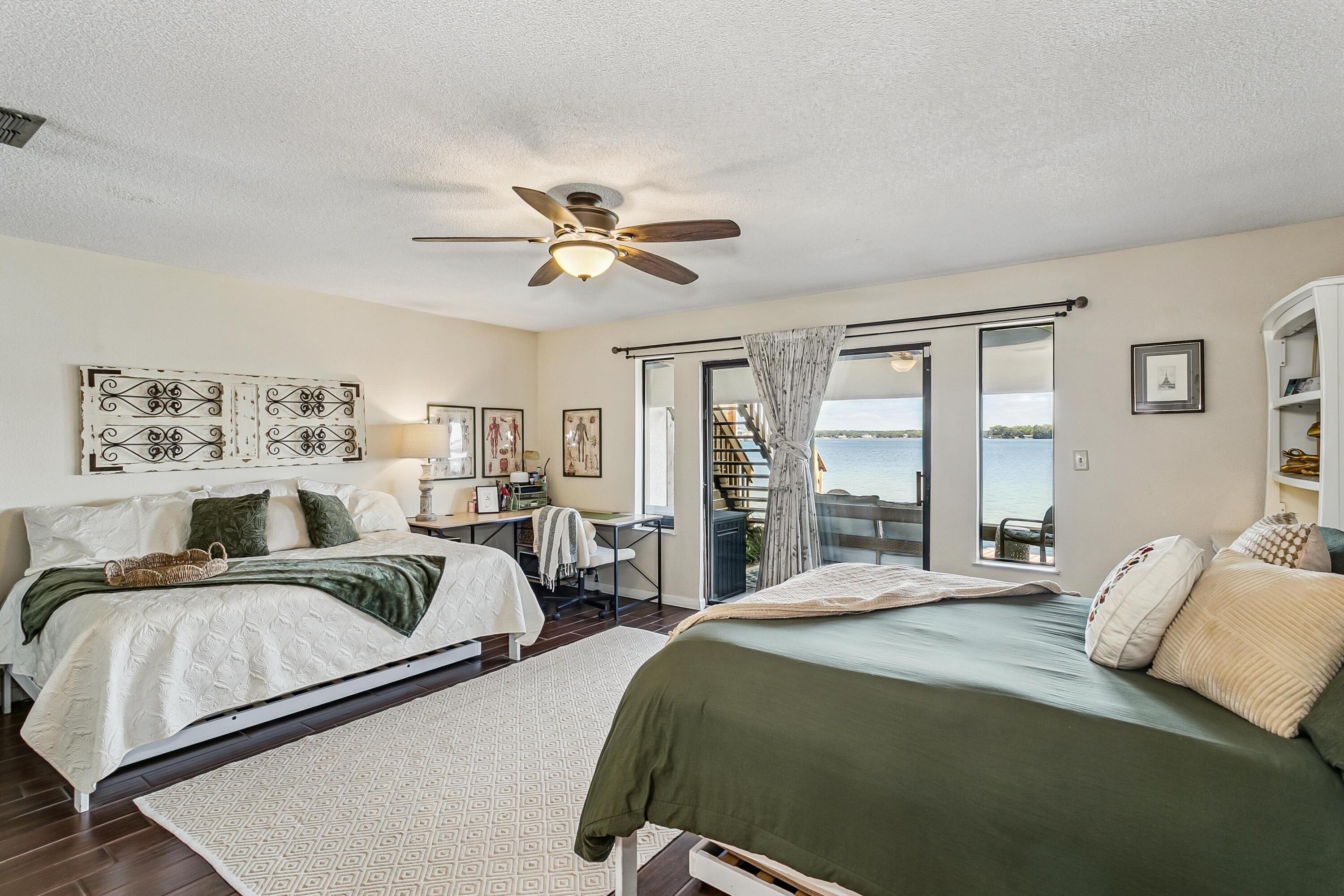 BAYOU PINES T/H - Residential