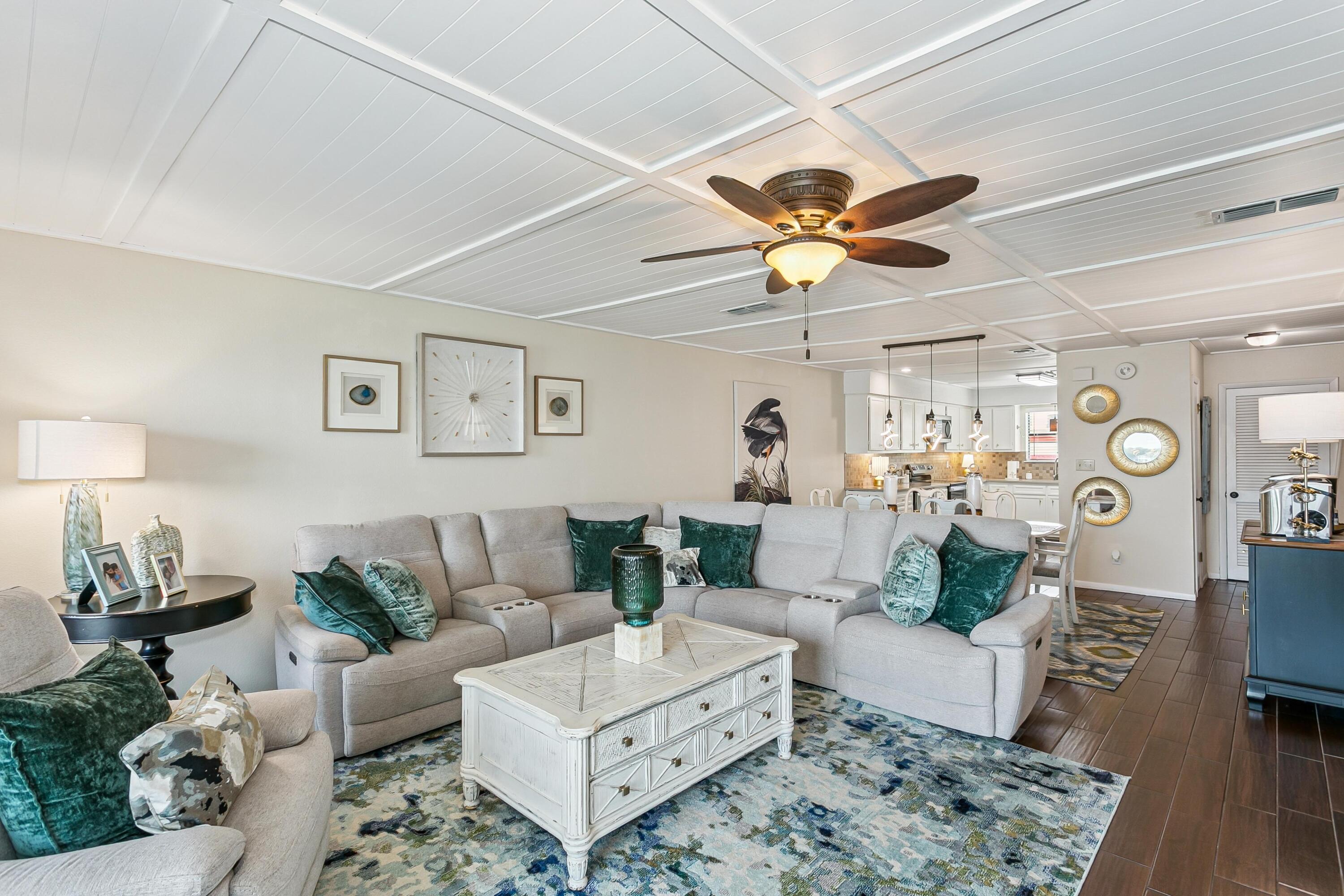 BAYOU PINES T/H - Residential