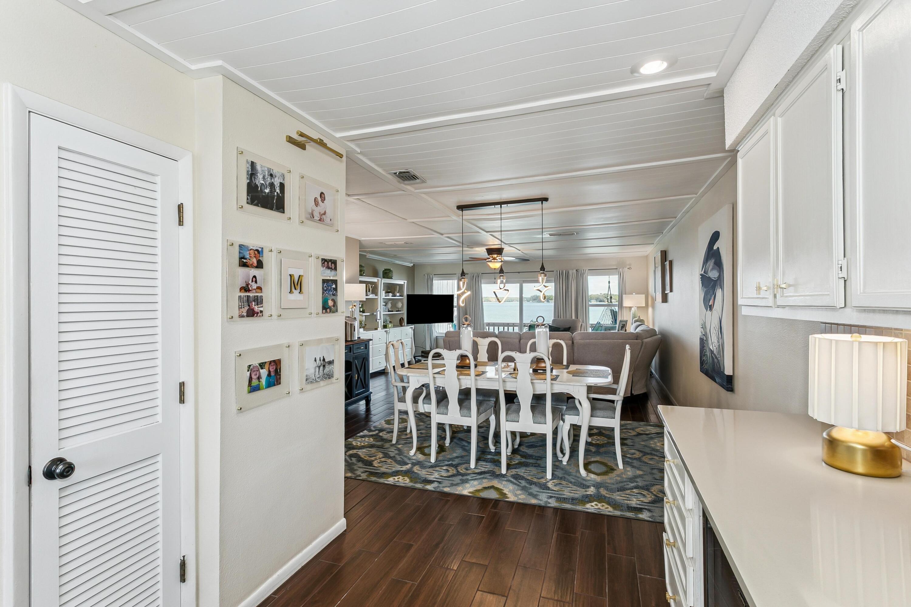 BAYOU PINES T/H - Residential